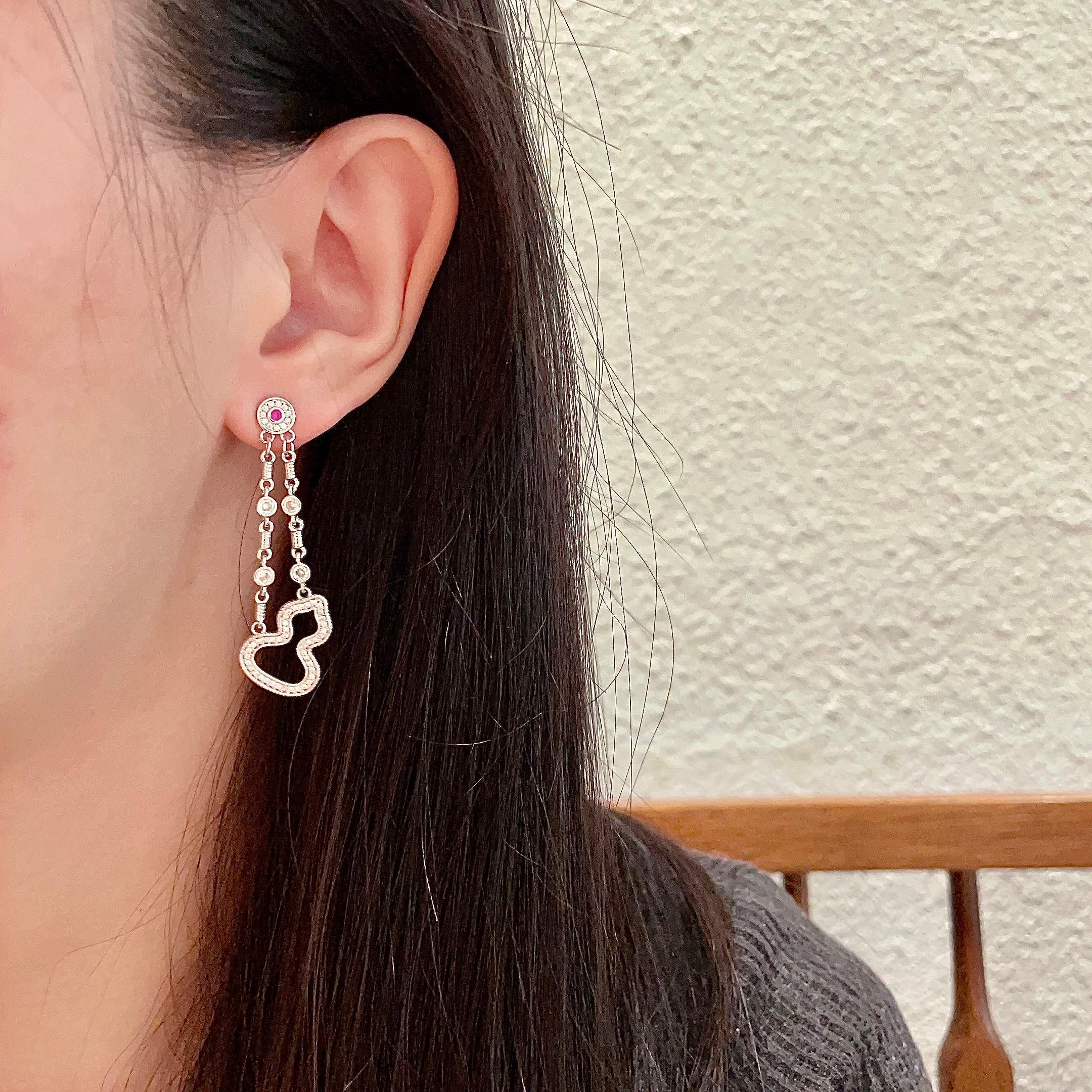 Qeelin Wulu earrings 18K white gold white diamonds ruby 3 5cm drop length