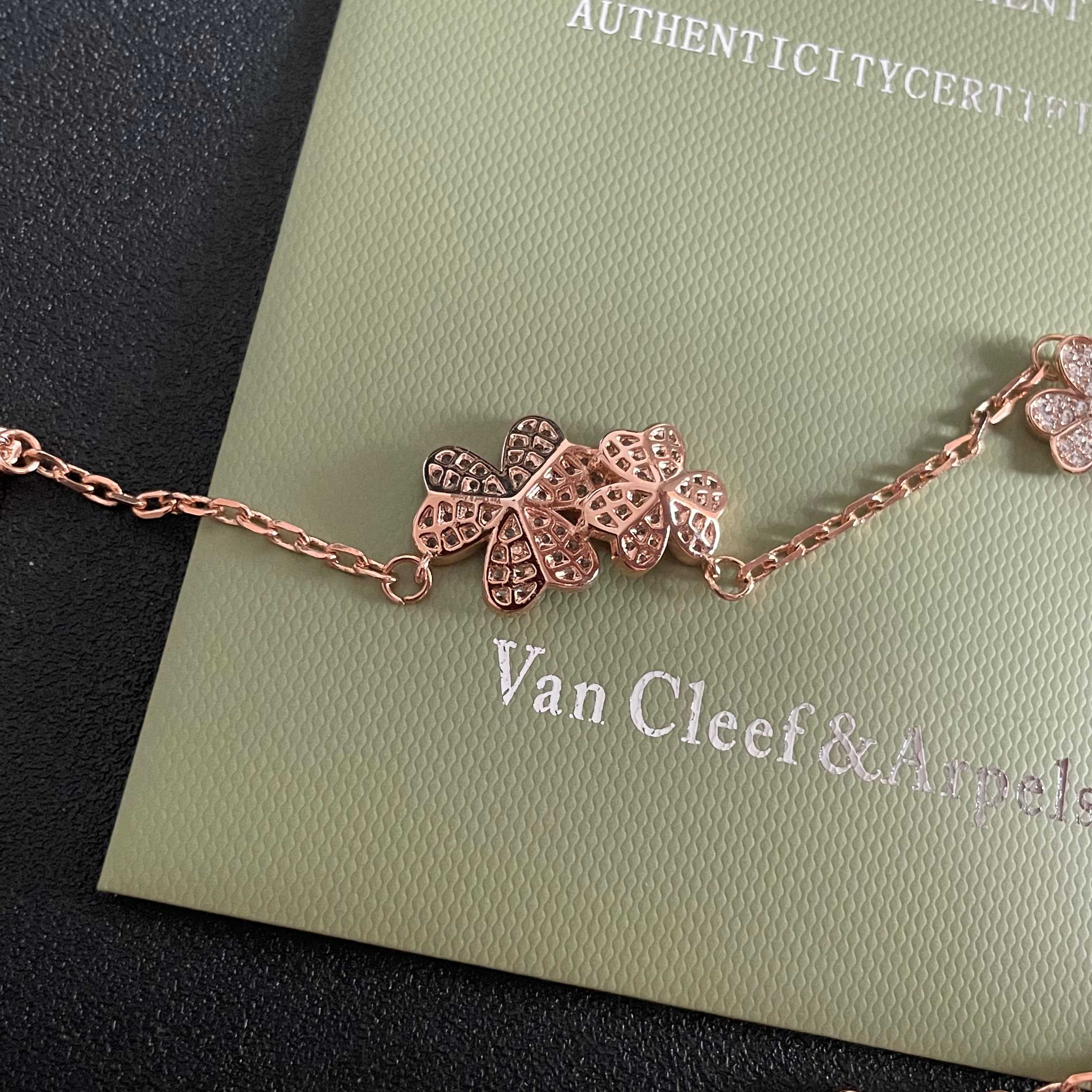 Collana Van Cleef Arpels Frivole Oro rosa diamanti 42 cm