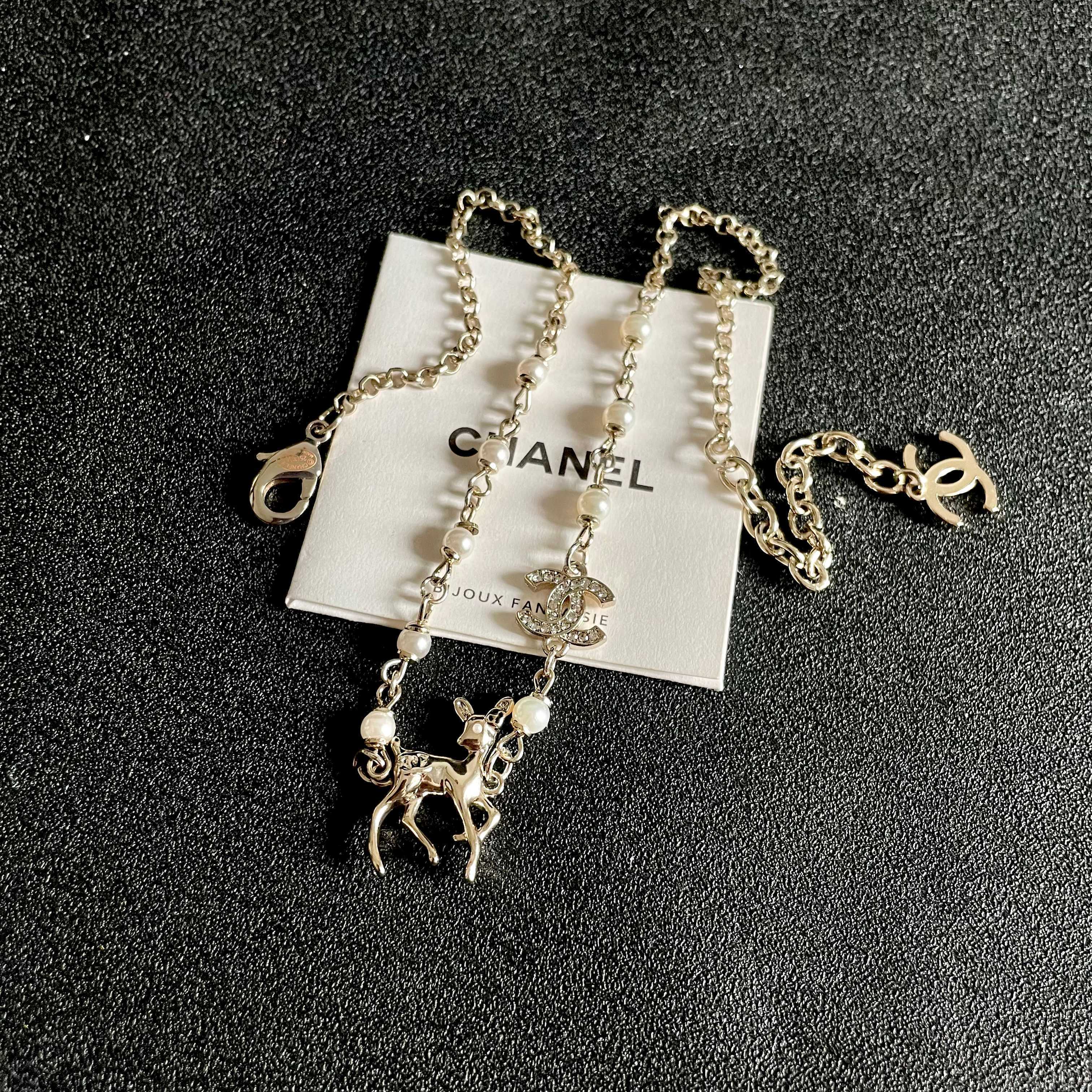 Chanel CC Logo Deer Charm Pearl Choker necklace light gold metal white faux pearl clear crystal 40cm