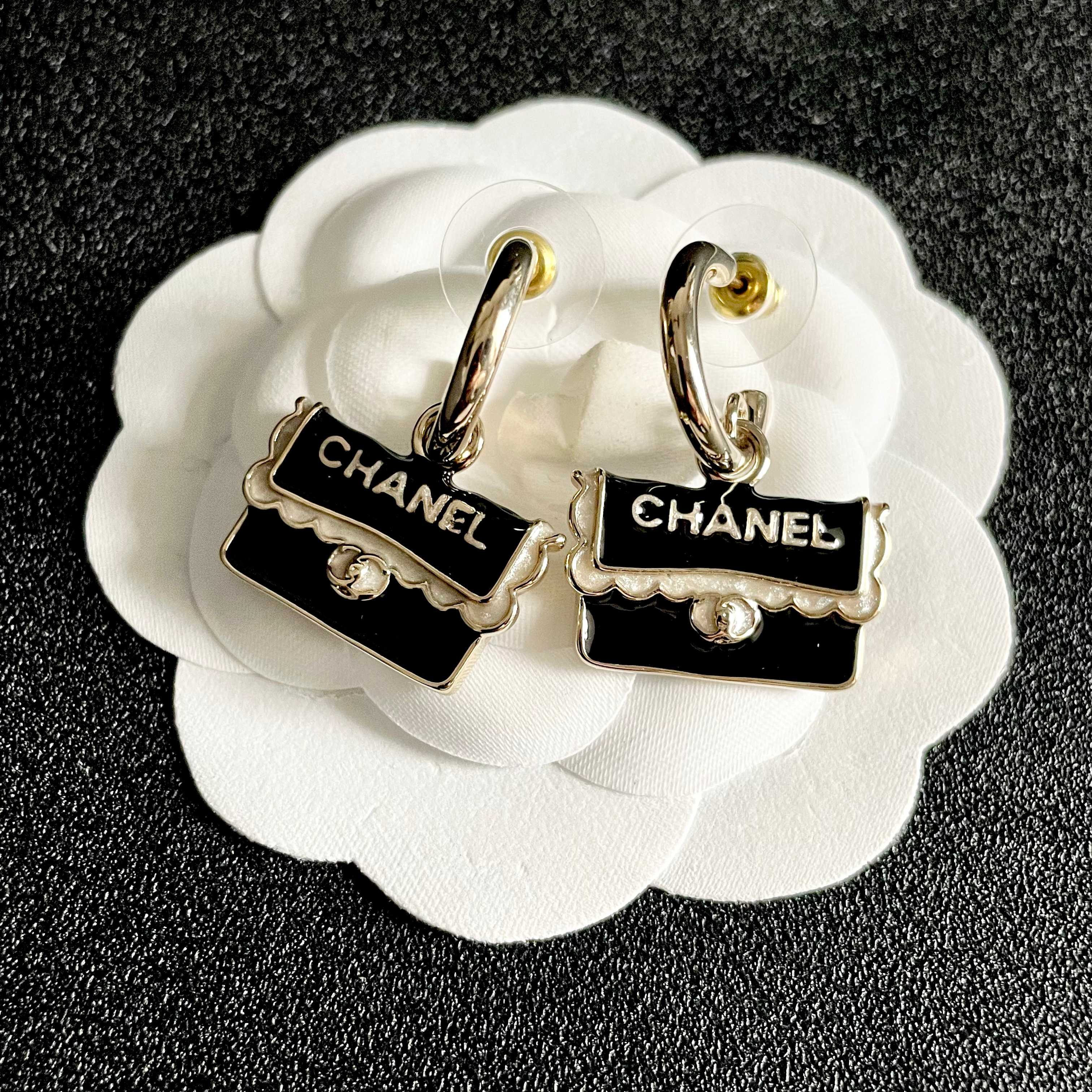 Chanel Classic Flap Bag Charm Drop Earrings earrings light gold tone metal black enamel white enamel detailing 1 5cm drop length