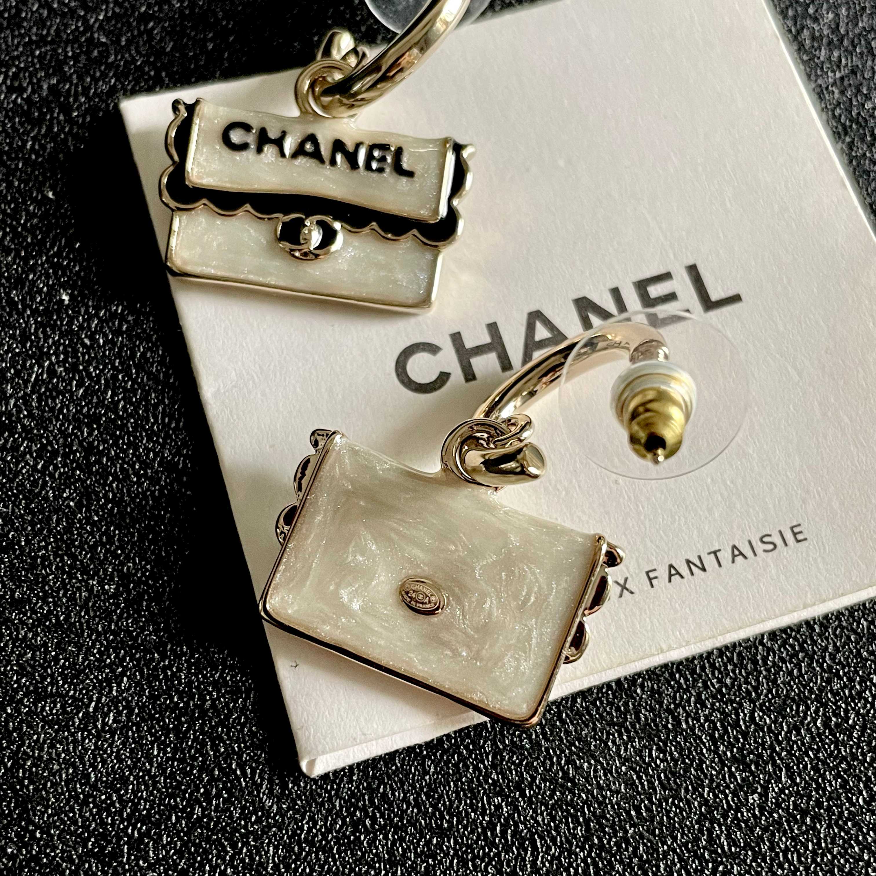 Chanel CC Logo Handbag Charm Drop Earrings earrings Light gold tone metal pearlescent white enamel black enamel lettering 1 5cm drop length