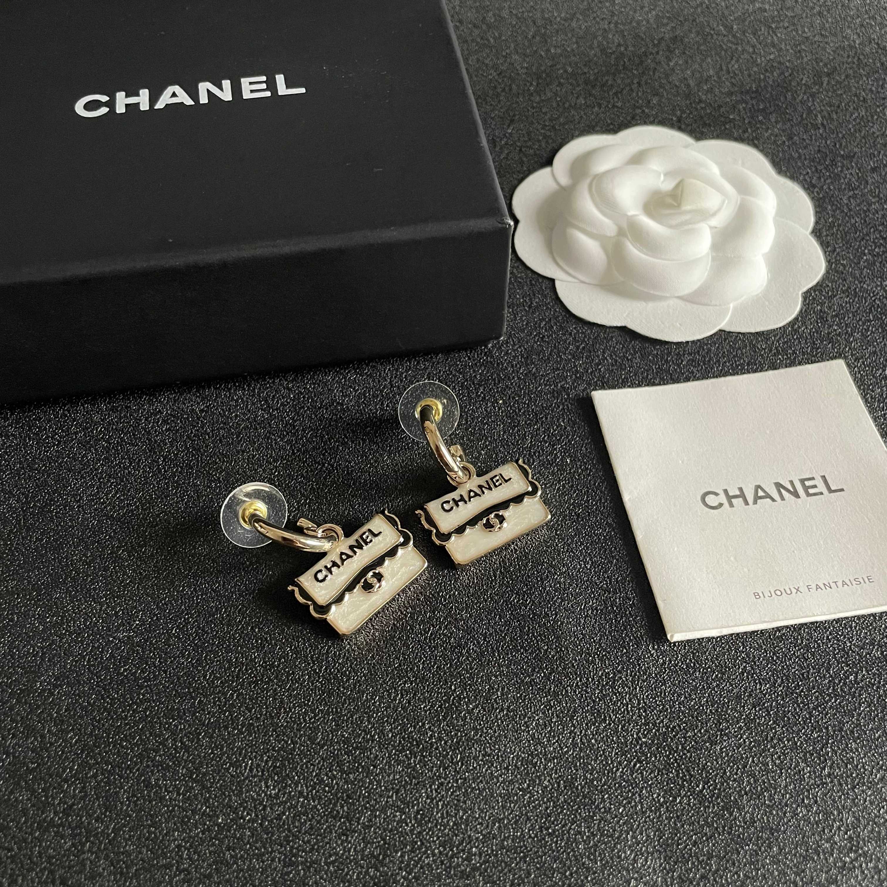 Chanel CC Logo Handbag Charm Drop Earrings earrings Light gold tone metal pearlescent white enamel black enamel lettering 1 5cm drop length