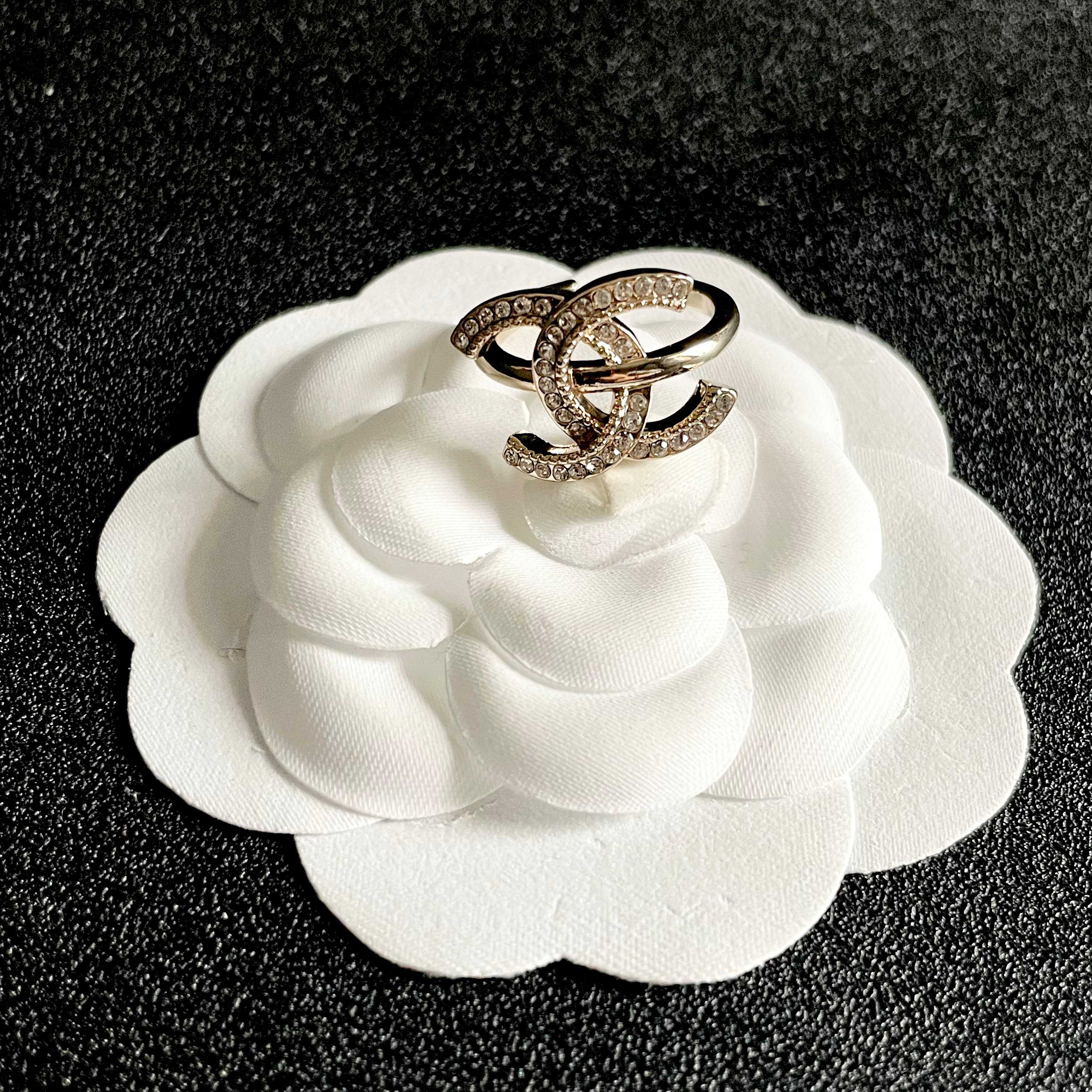 Chanel CC Logo ring light gold metal clear crystal US 7