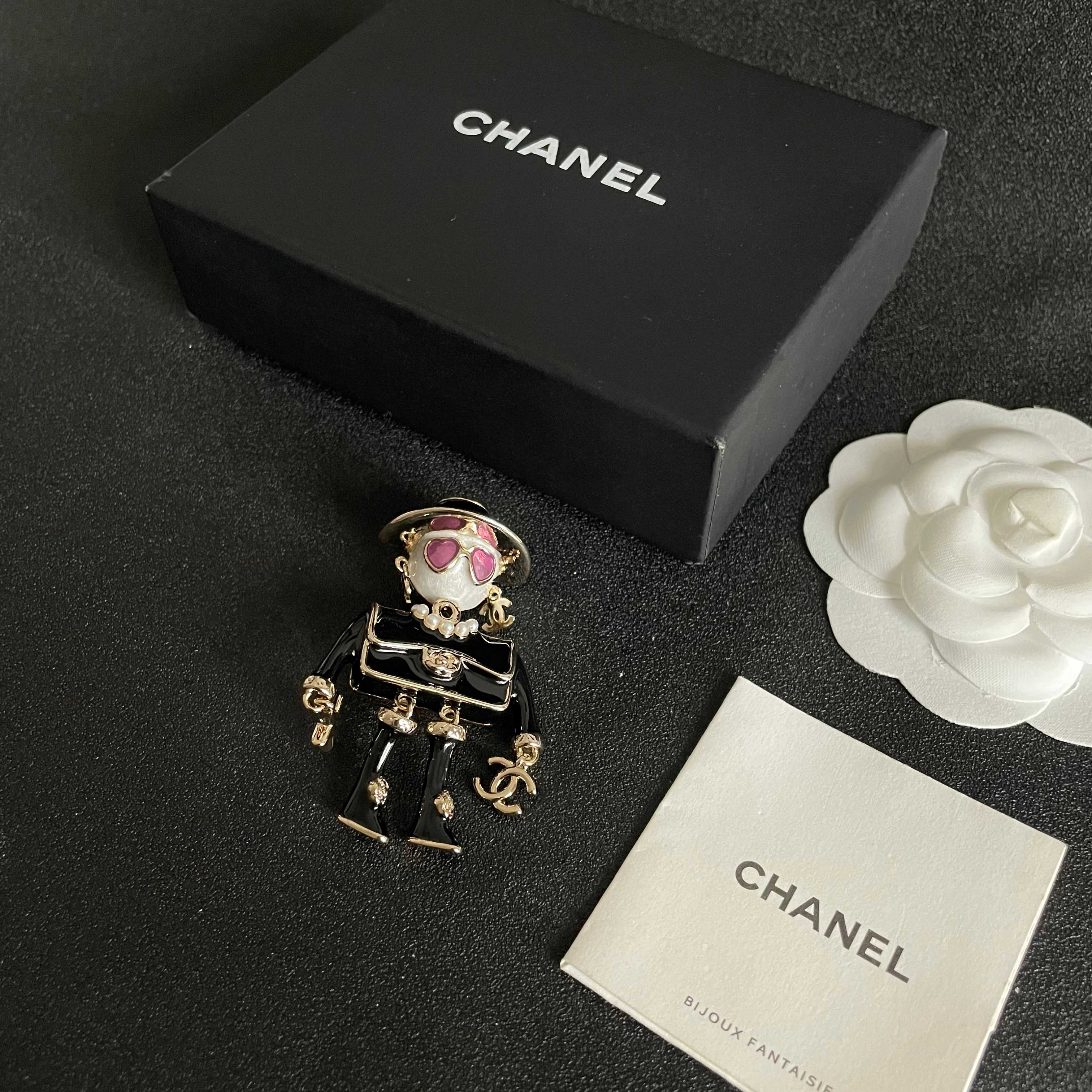 Chanel CC Doll Character Brooch brooch Gold-tone metal with black enamel white faux pearl pink heart enamel white resin One Size