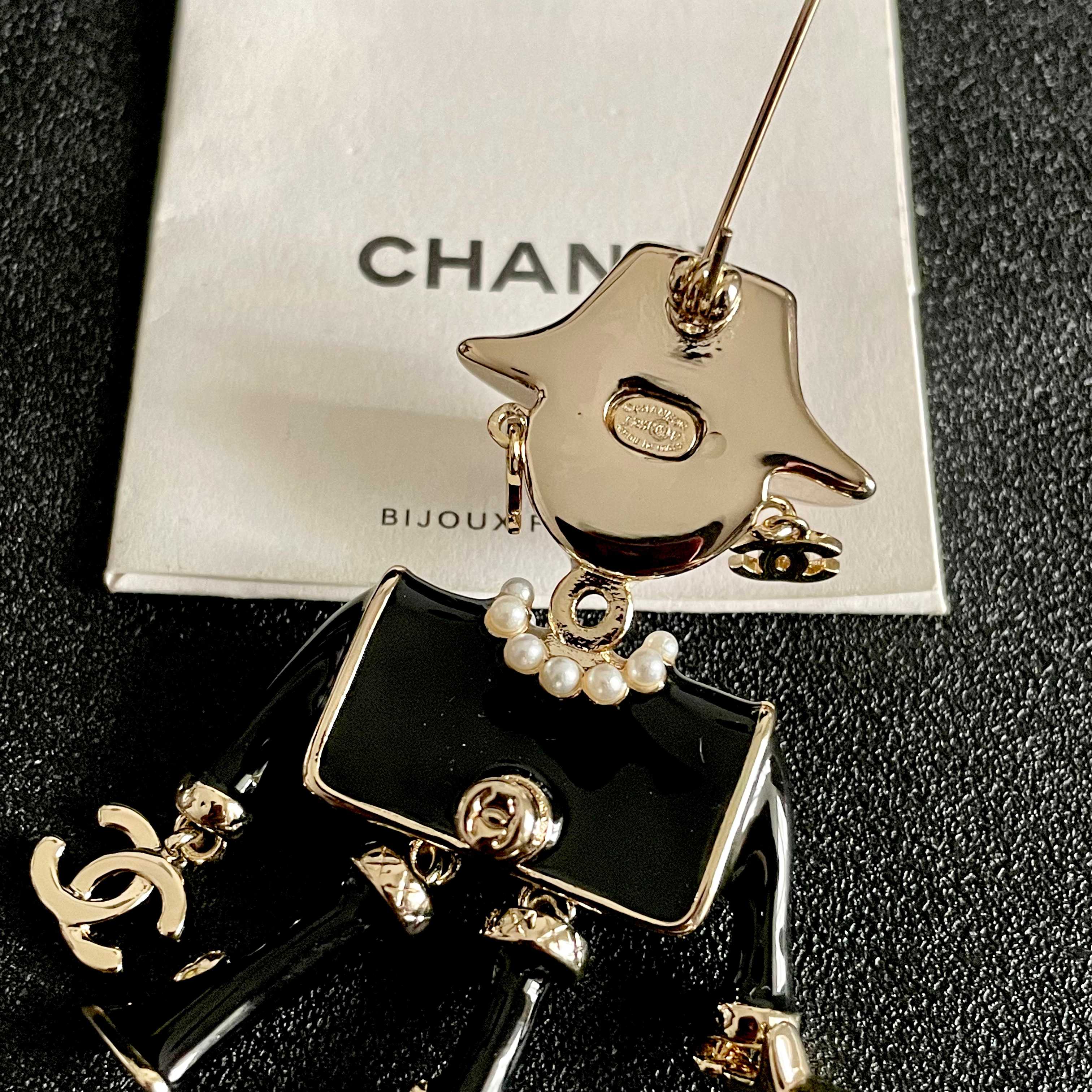 Chanel CC Doll Character Brooch brooch Gold-tone metal with black enamel white faux pearl pink heart enamel white resin One Size
