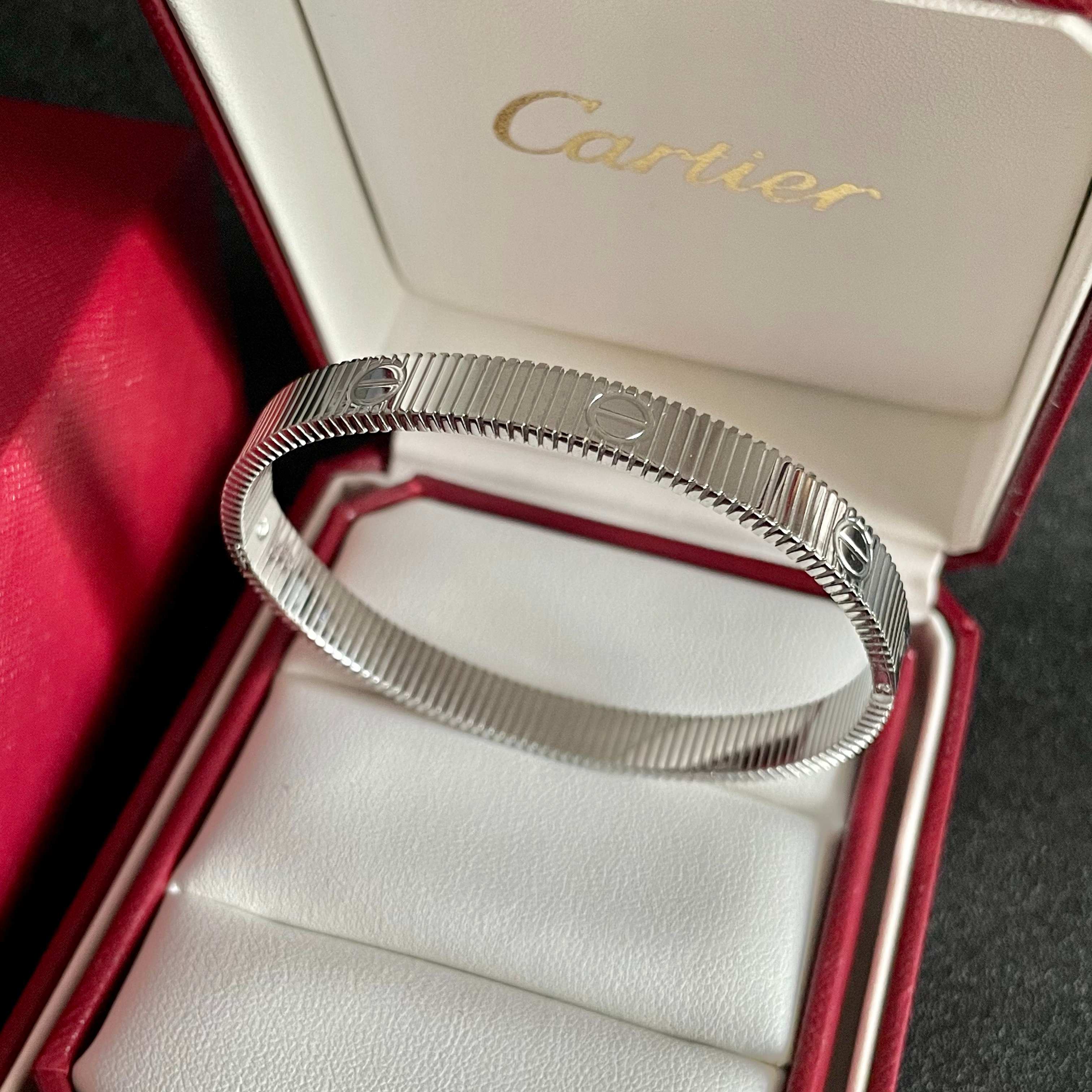 Cartier Love Ribbed Bangle bracelet Silver-toned metal no gemstones 17