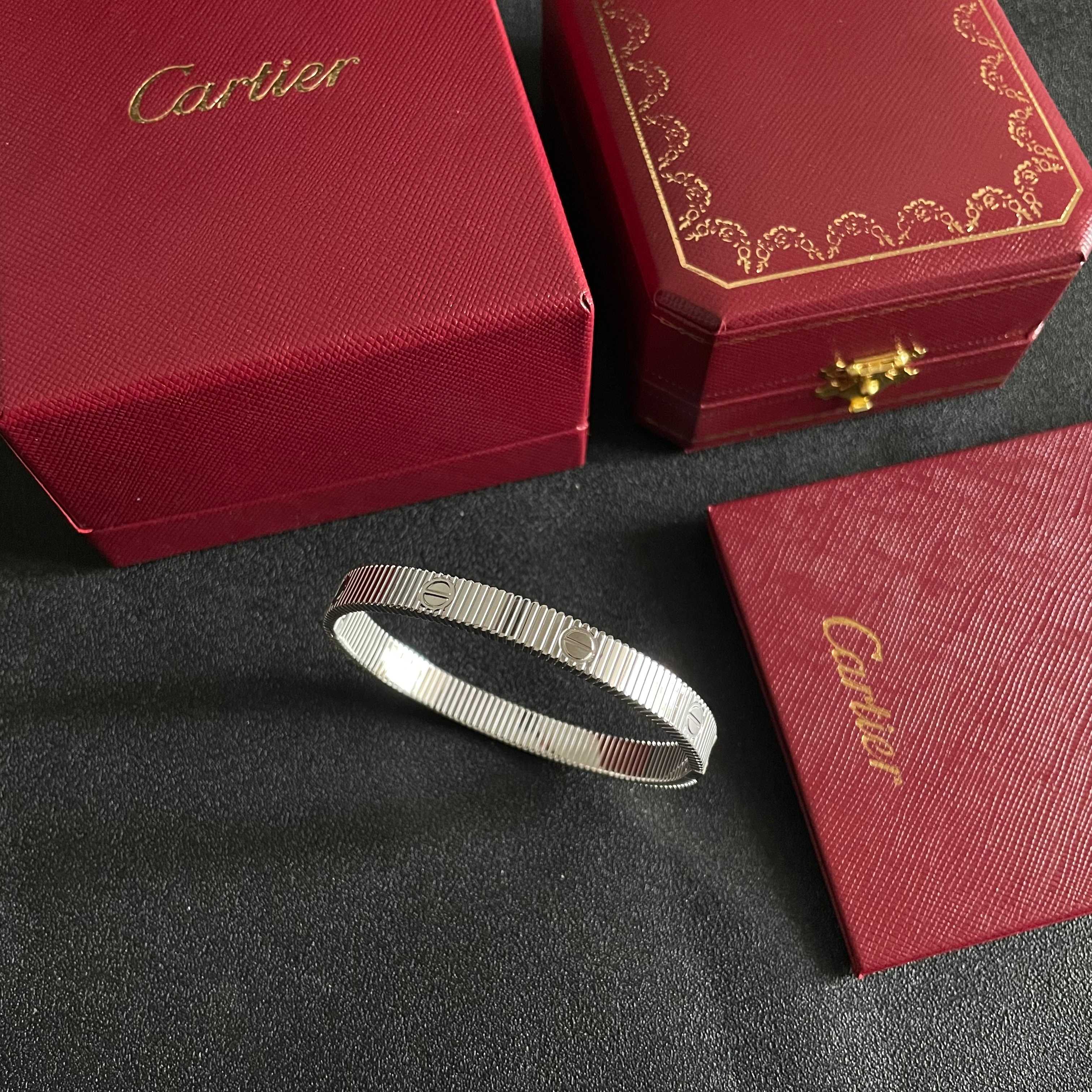 Cartier Love Ribbed Bangle bracelet Silver-toned metal no gemstones 17