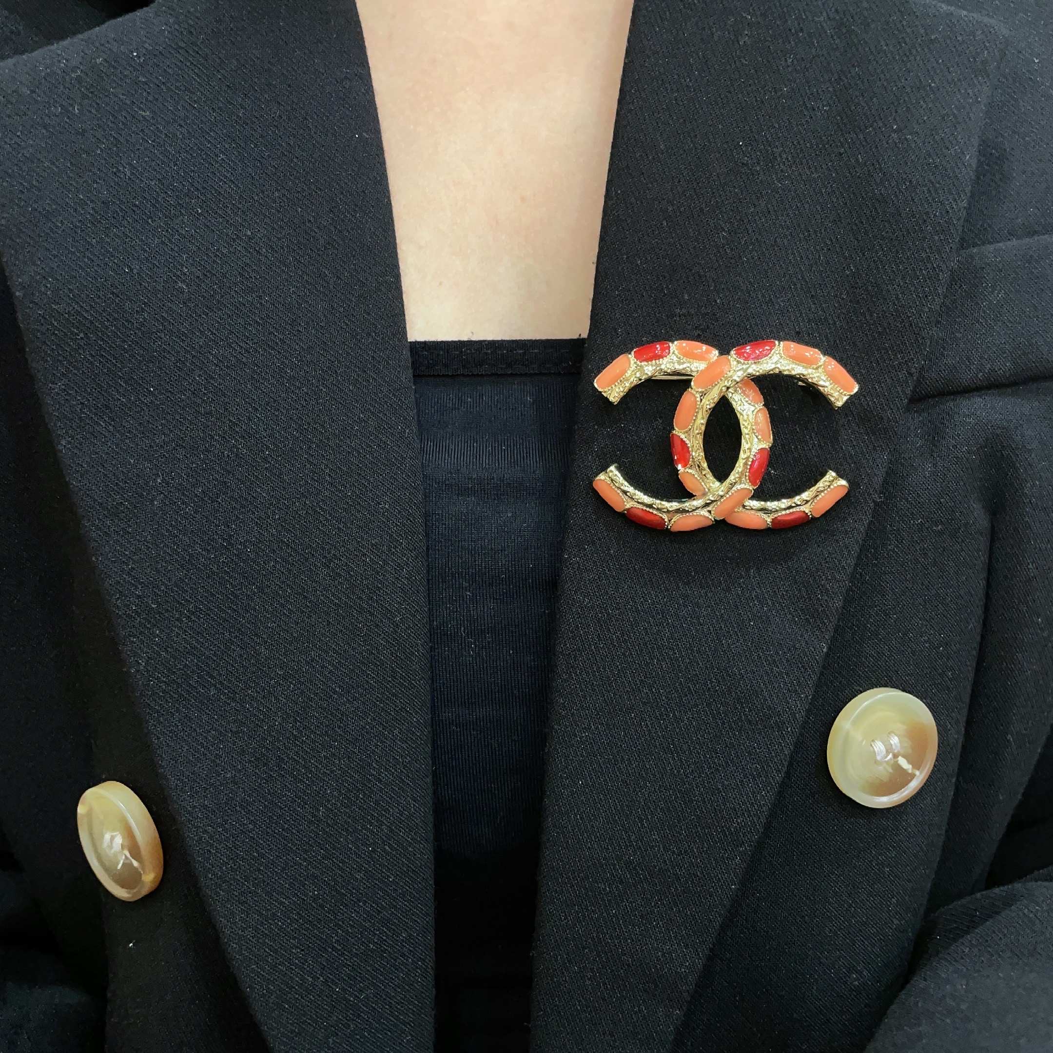 Chanel CC Logo Enamel Brooch brooch gold-tone metal with coral orange and red enamel 3 5cm width