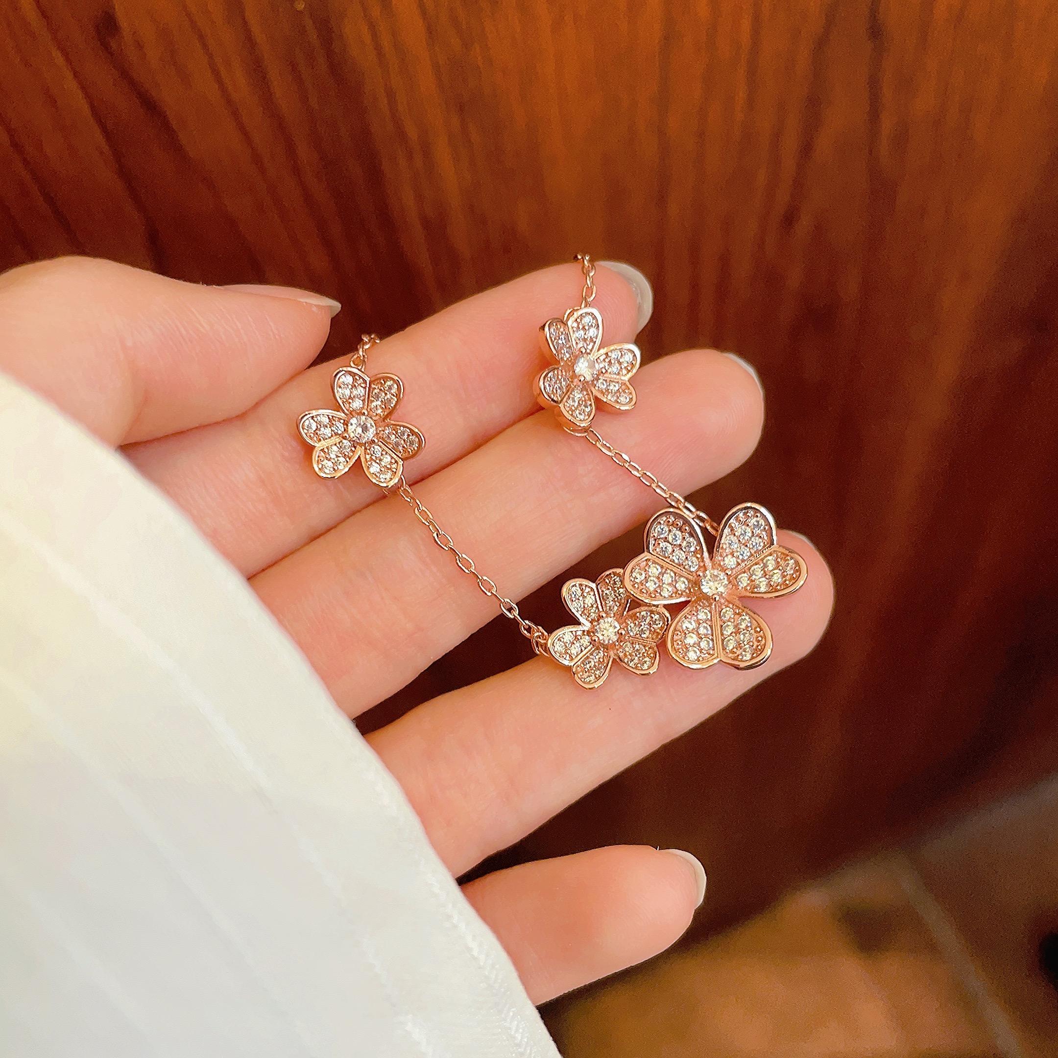 Pulsera Van Cleef Arpels Frivole Oro rosa con pavé de diamantes 17cm