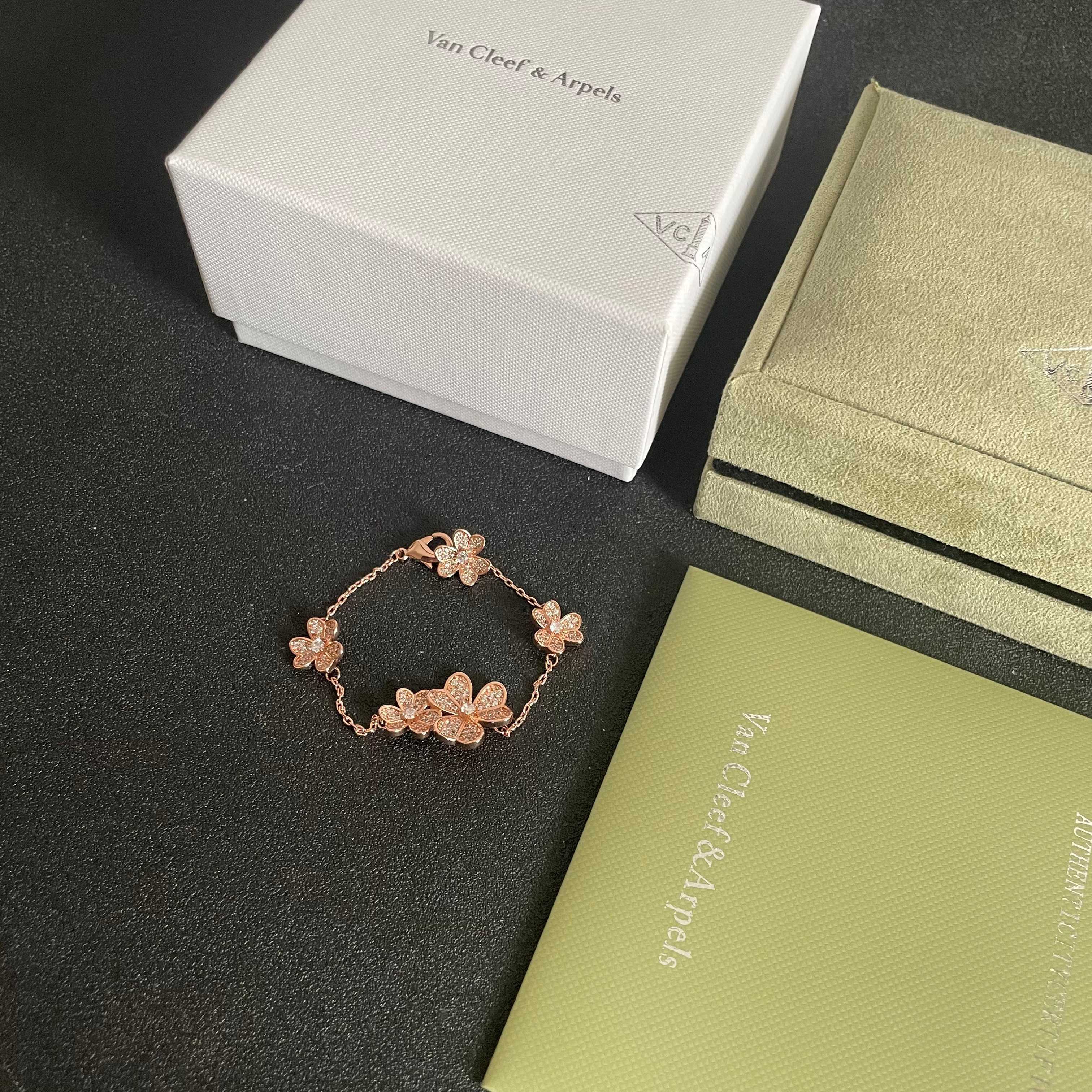 Pulsera Van Cleef Arpels Frivole Oro rosa con pavé de diamantes 17cm
