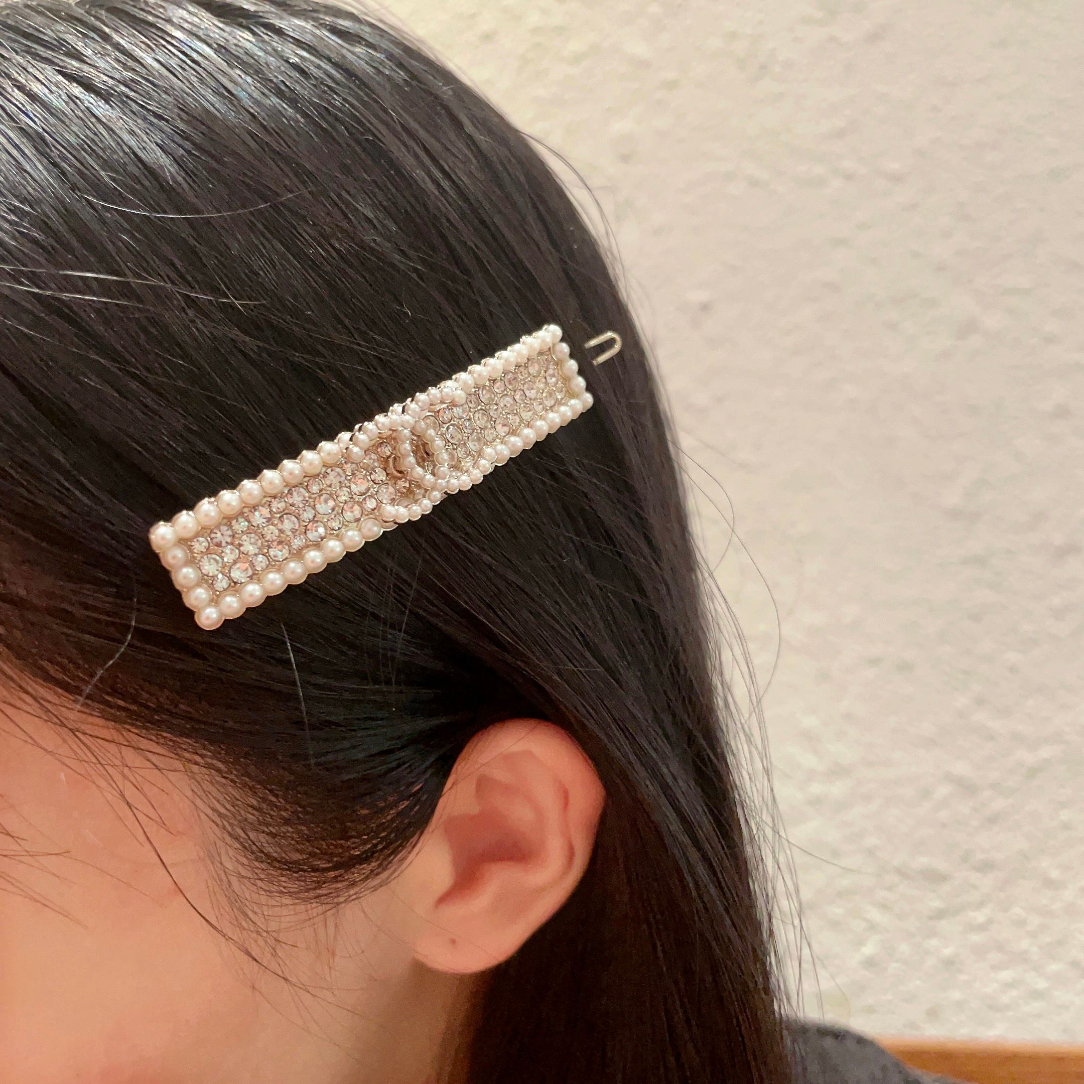 Chanel CC Logo Pearl Crystal Barrette brooch Gold-tone metal cream faux pearl clear crystal 6cm