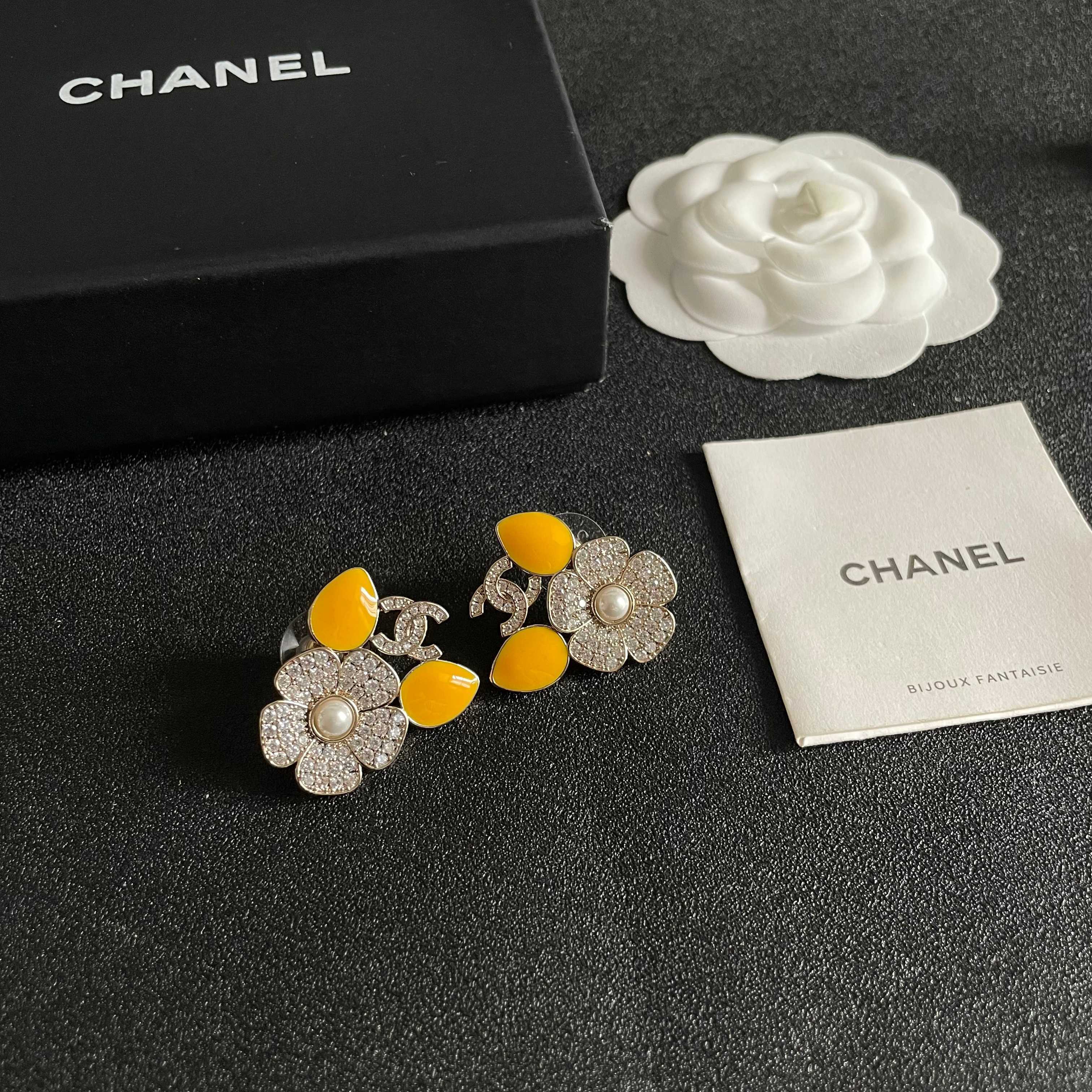 Chanel CC Logo Crystal Flower Yellow Enamel Stud Earrings earrings Gold-tone metal clear crystal white faux pearl bright yellow enamel 2 5cm diameter per earring