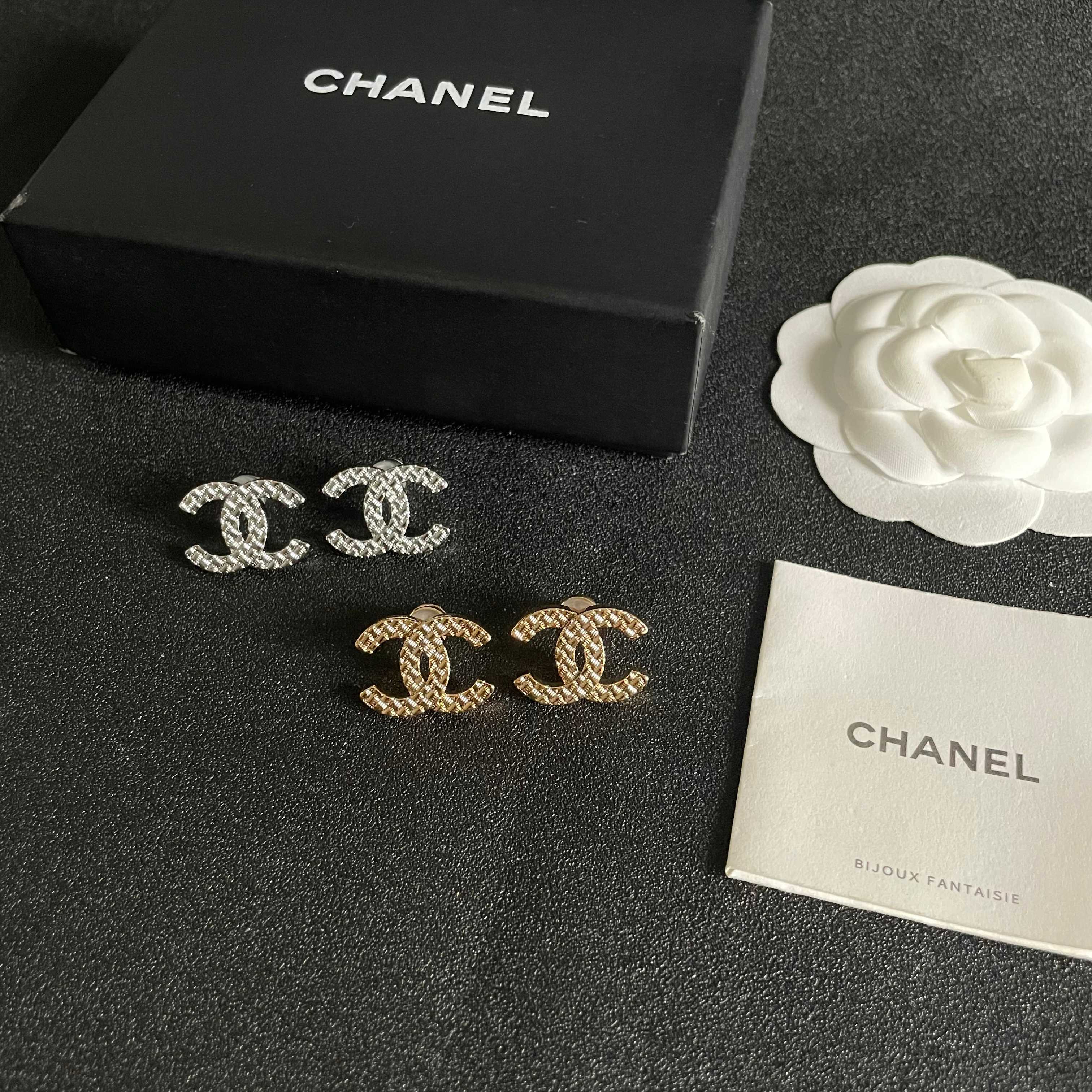 Chanel CC Quilted Stud Earrings earrings gold-tone metal 1 5cm diameter