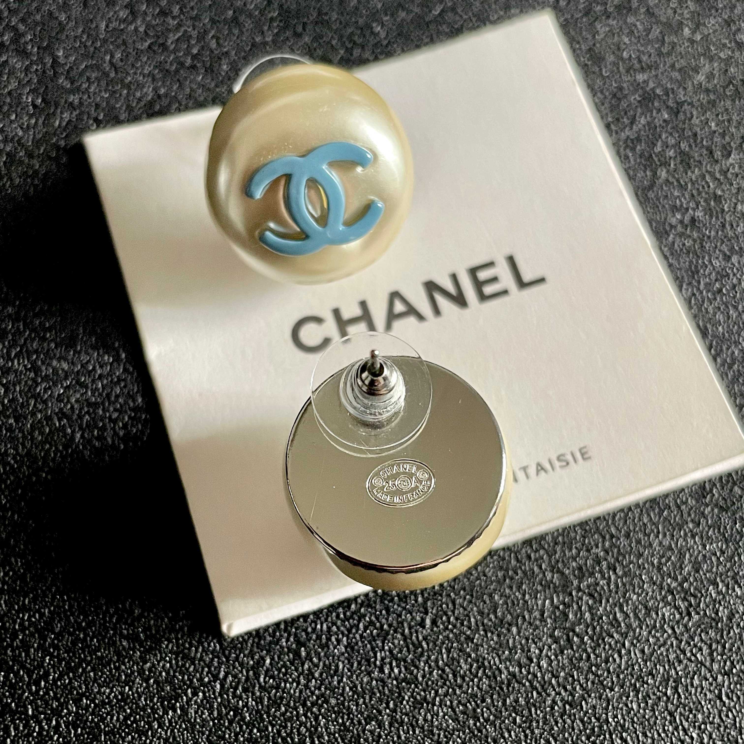 Chanel CC Logo Faux Pearl Stud Earrings earrings Cream faux pearl with light blue enamel CC logo gold-tone metal edge 2cm diameter