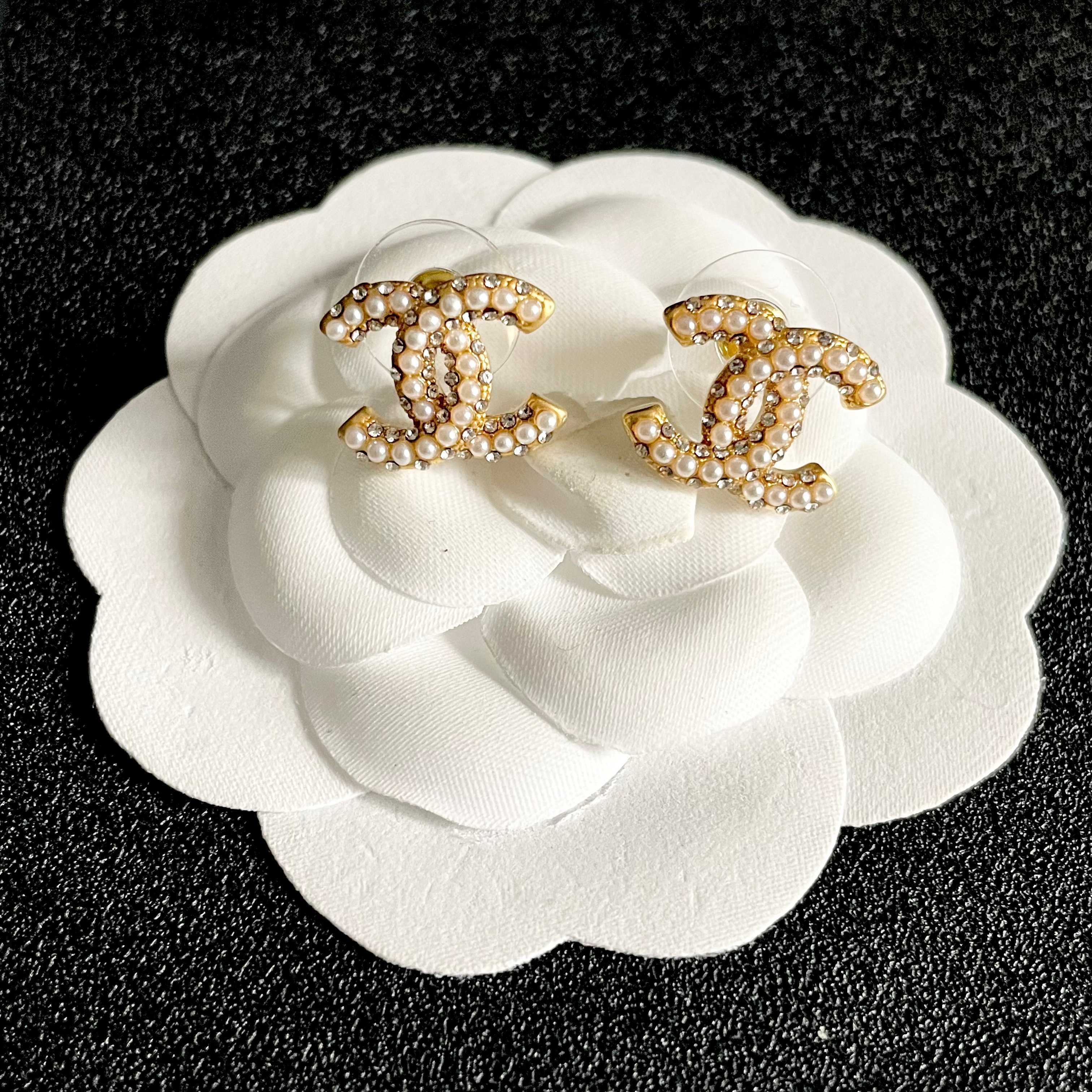 Chanel CC Pearl Stud Earrings earrings Gold-tone metal with cream faux pearls silver-tone metal with white faux pearls 1 5cm stud diameter