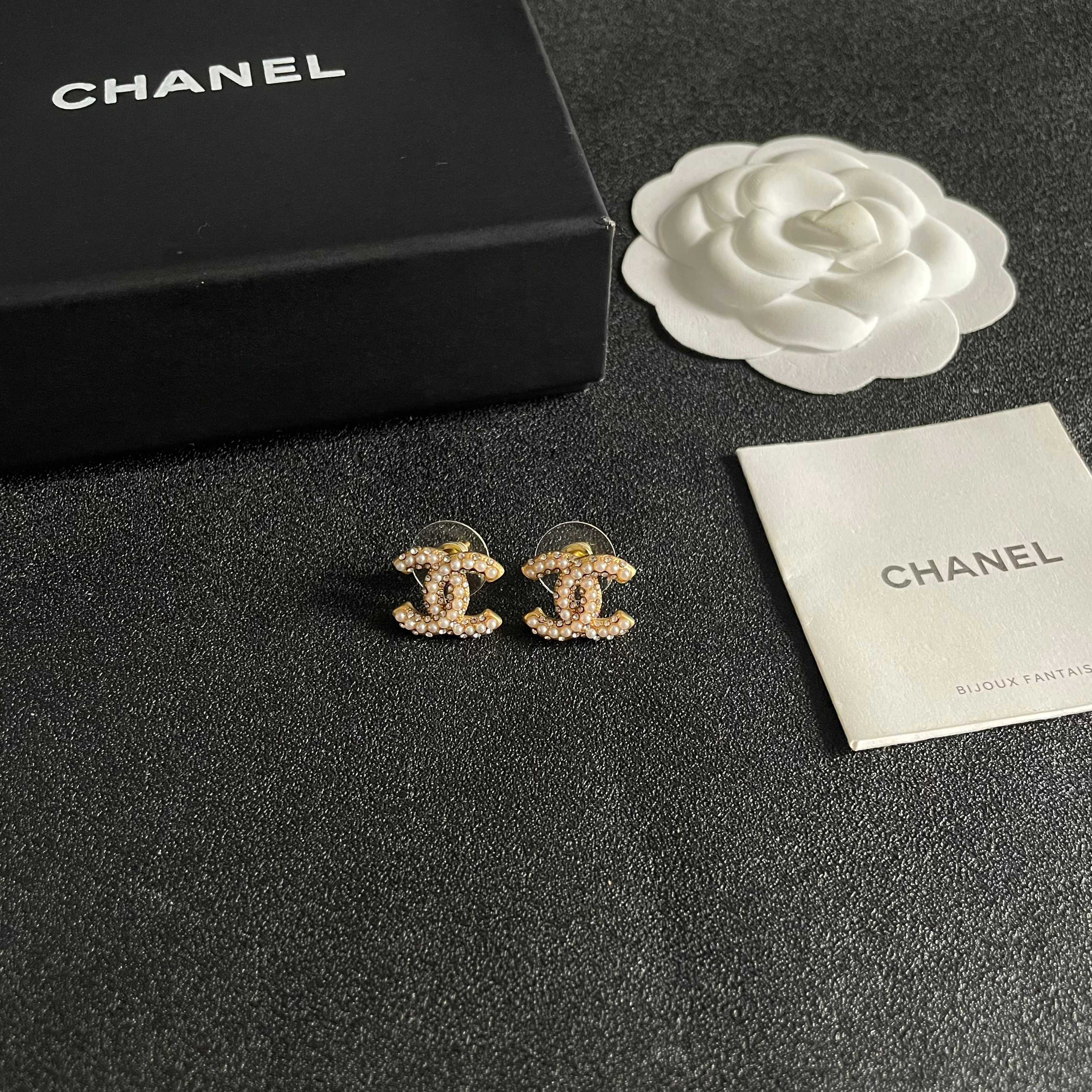 Chanel CC Pearl Stud Earrings earrings Gold-tone metal with cream faux pearls silver-tone metal with white faux pearls 1 5cm stud diameter