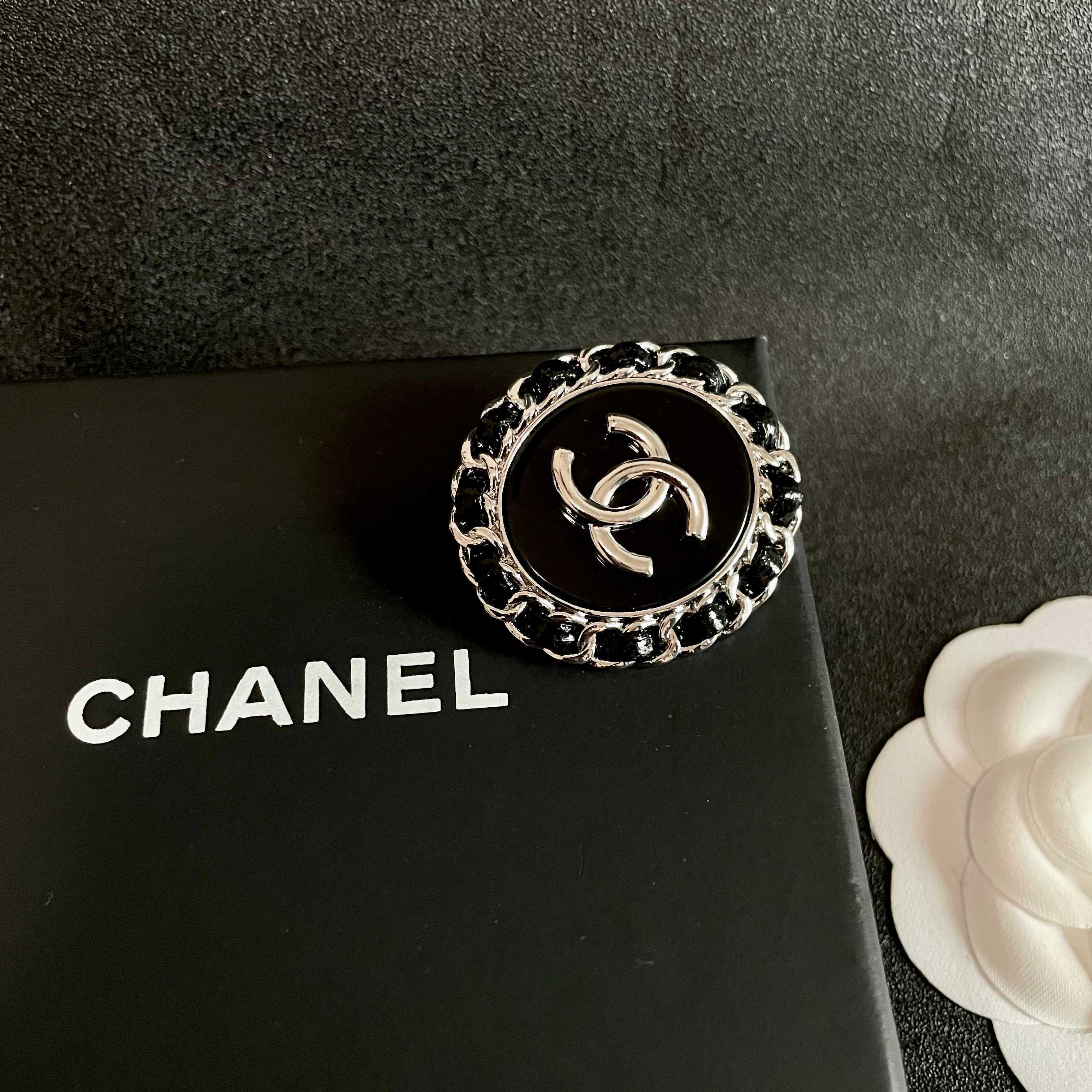 Chanel CC Logo Chain Edge Round brooch silver tone metal black enamel black resin accents 3cm diameter