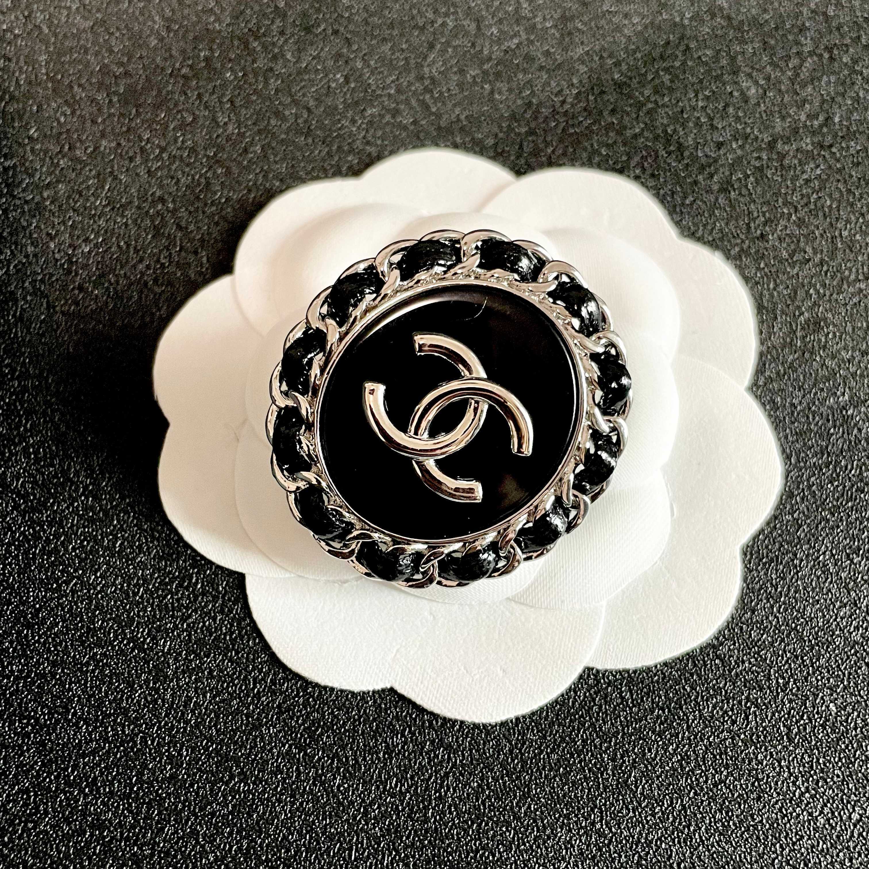 Chanel CC Logo Chain Edge Round brooch silver tone metal black enamel black resin accents 3cm diameter