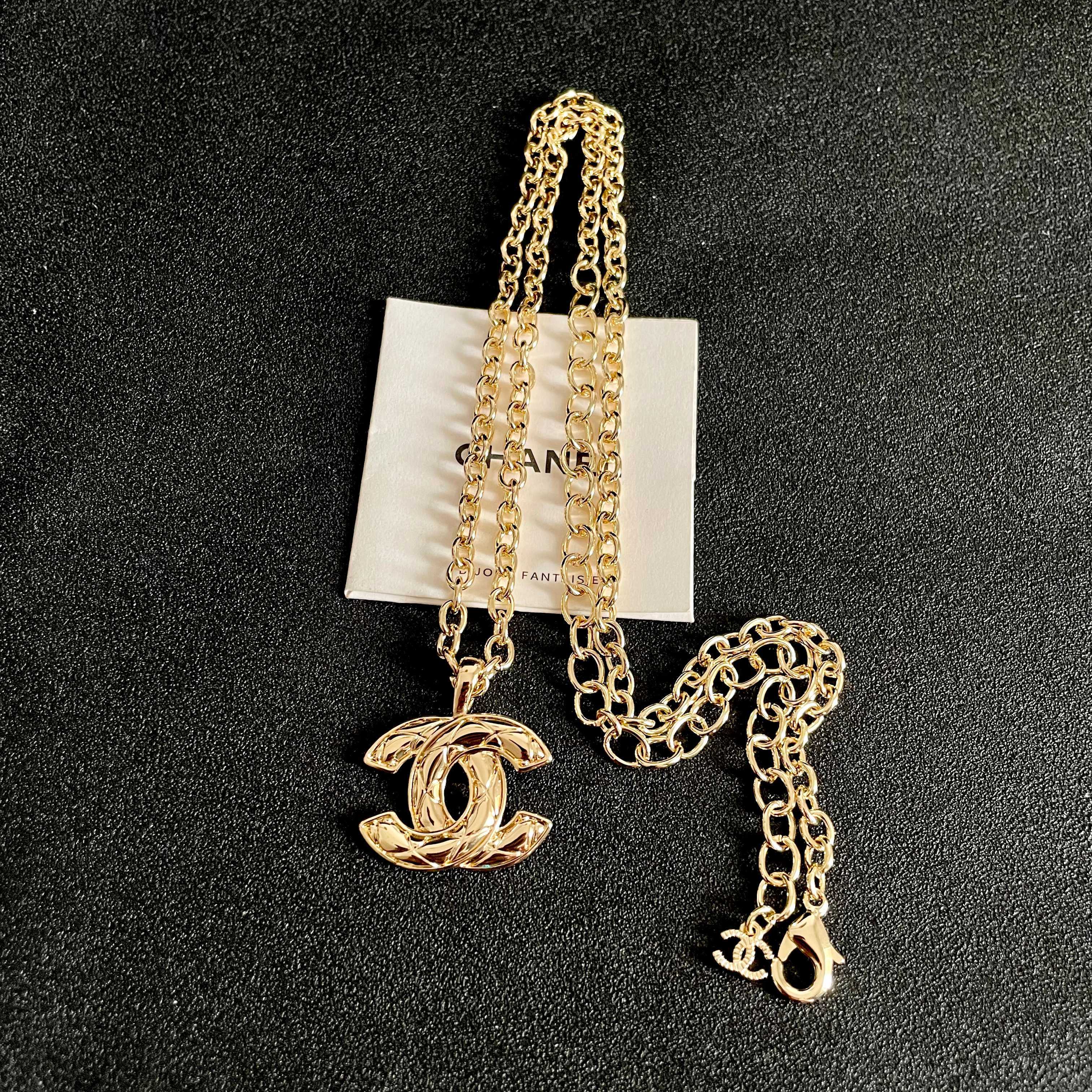 Chanel Quilted CC Pendant Necklace necklace Gold-tone metal 42cm