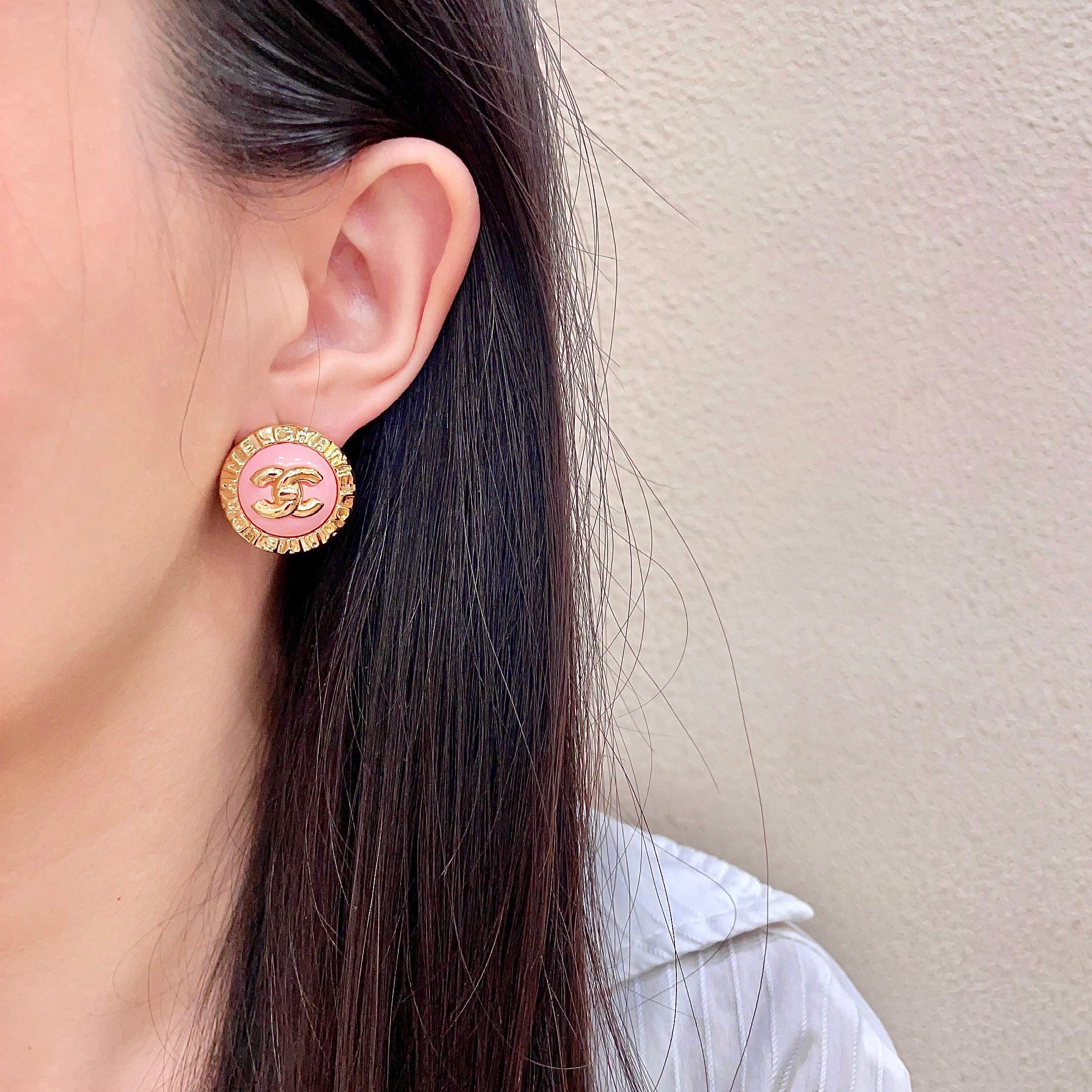 Chanel CC Logo Round Stud Earrings earrings Gold-tone metal with pink enamel center 1 5cm diameter