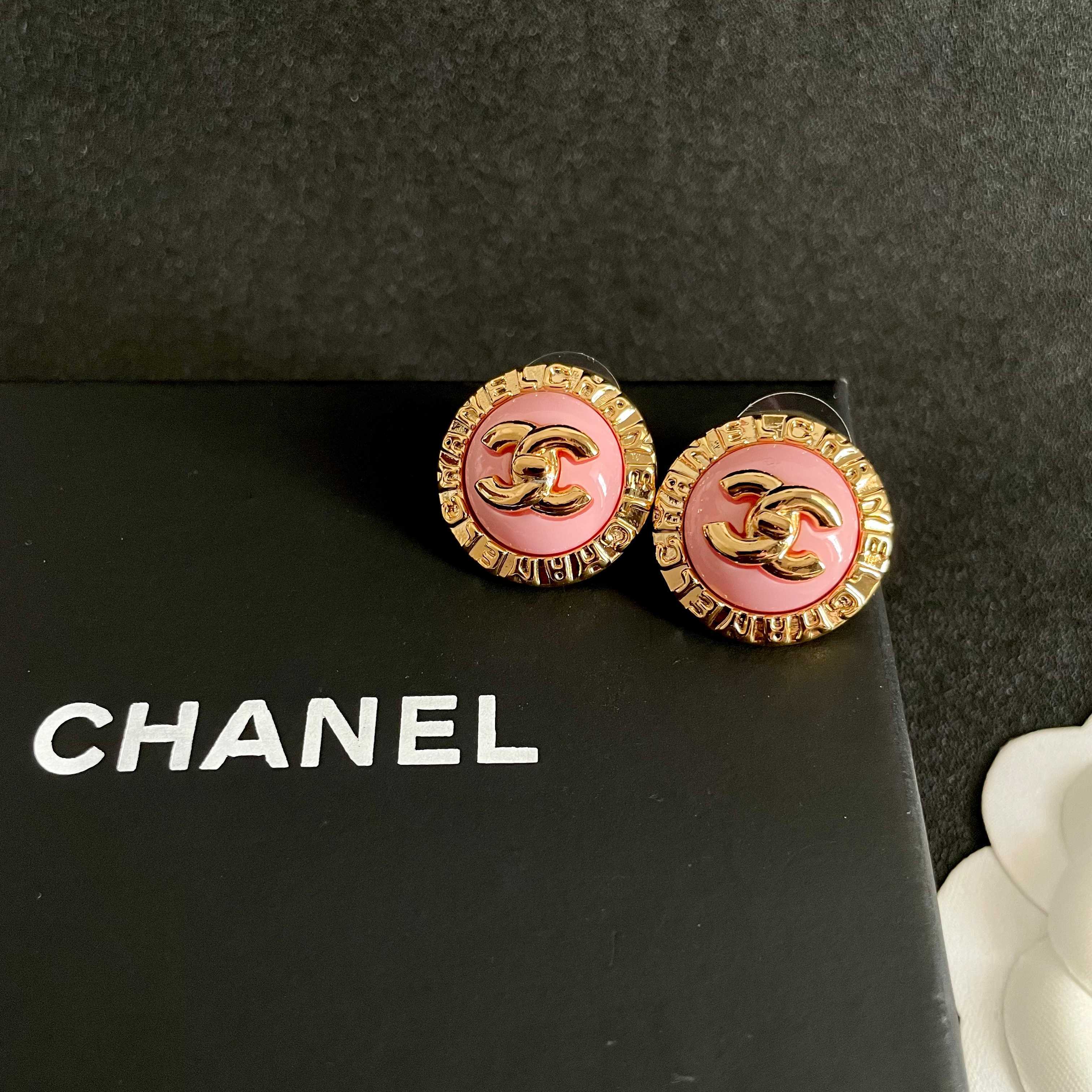 Chanel CC Logo Round Stud Earrings earrings Gold-tone metal with pink enamel center 1 5cm diameter