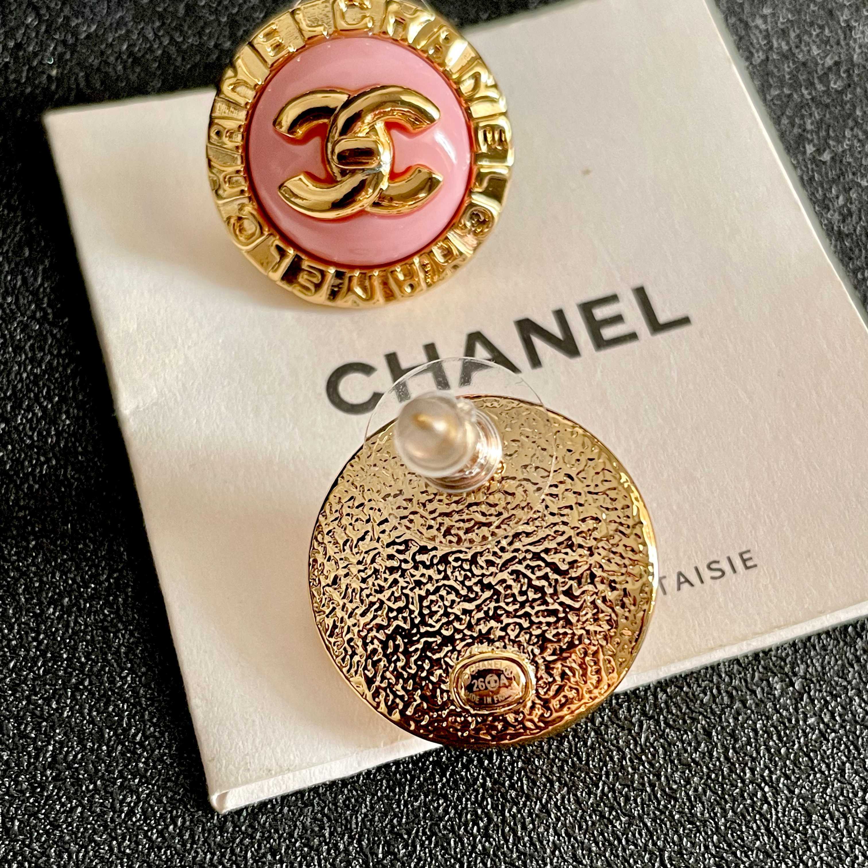 Chanel CC Logo Round Stud Earrings earrings Gold-tone metal with pink enamel center 1 5cm diameter