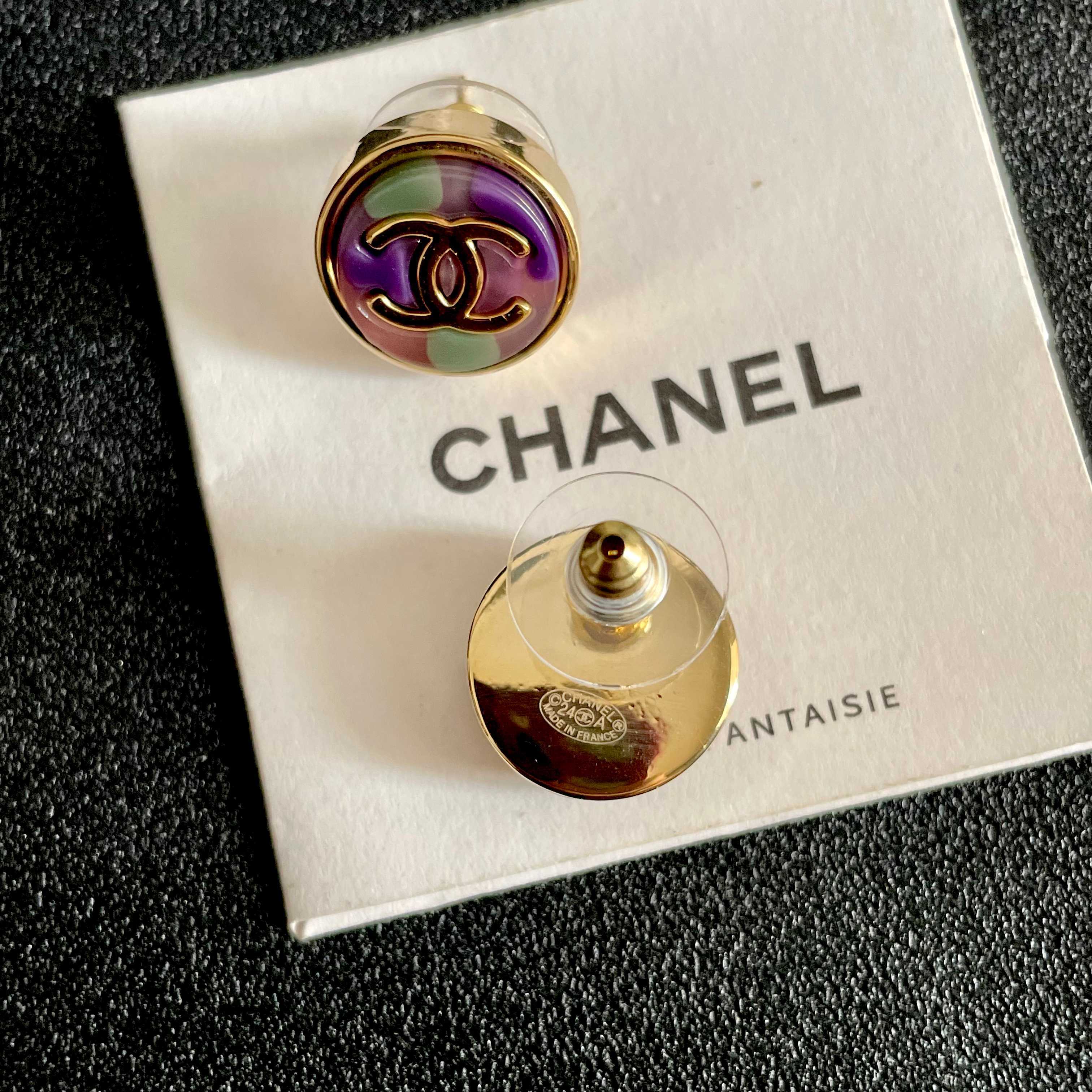 Chanel CC Logo Round Stud Earrings earrings Gold-tone metal with iridescent purple green and pink enamel 1 5cm diameter
