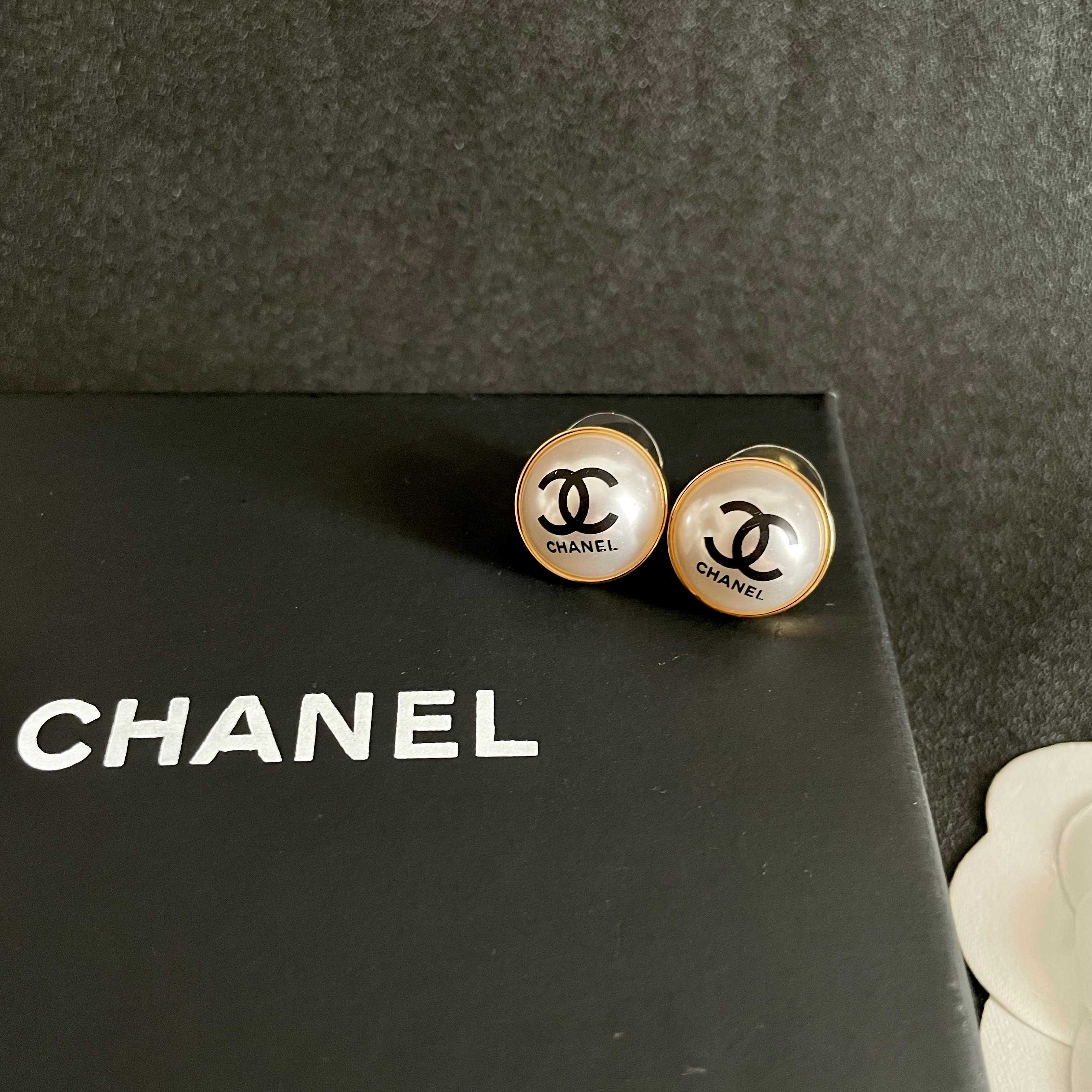Chanel CC Logo Pearl Stud Earrings earrings gold-tone metal cream faux pearl black enamel logo 1 5cm diameter