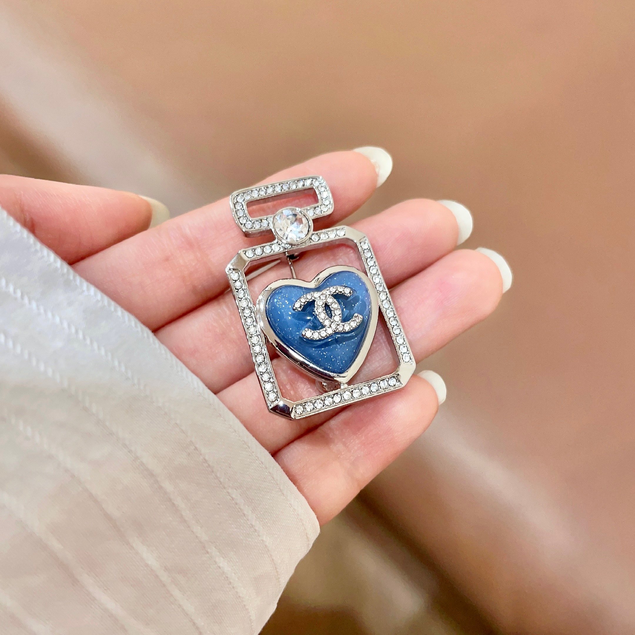 Chanel Perfume Bottle Heart CC Brooch brooch Silver-toned metal blue enamel clear crystal 3 5cm x 2 2cm