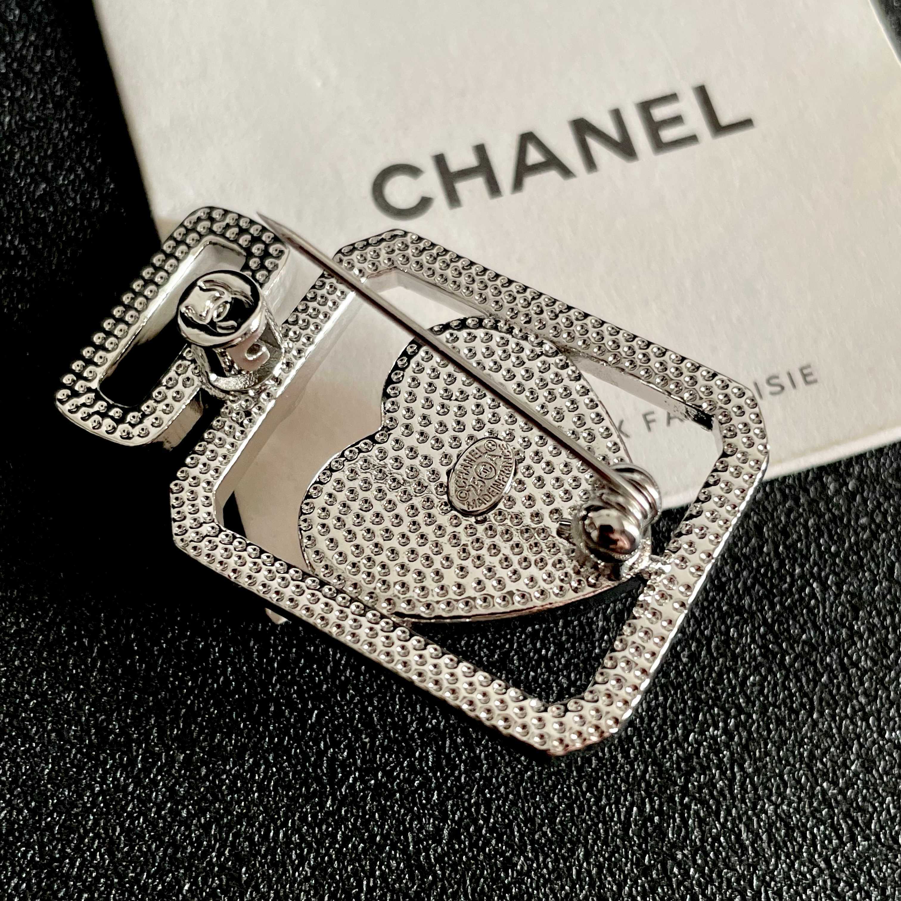 Chanel Perfume Bottle Heart CC Brooch brooch Silver-toned metal light pink enamel clear crystal accents 3 5cm x 2 2cm
