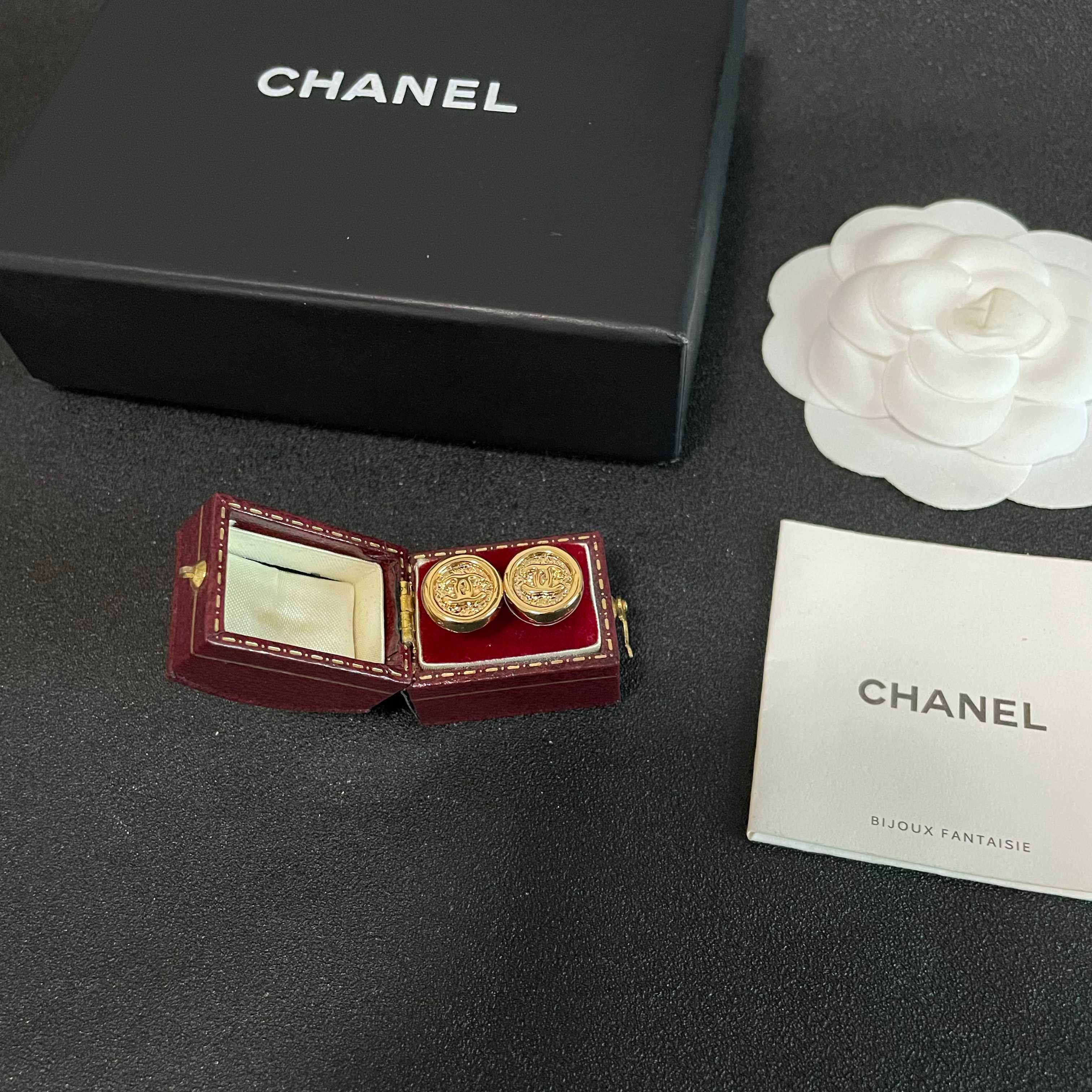 Chanel CC Logo Round Button Stud Earrings earrings gold-tone metal 1 2cm diameter