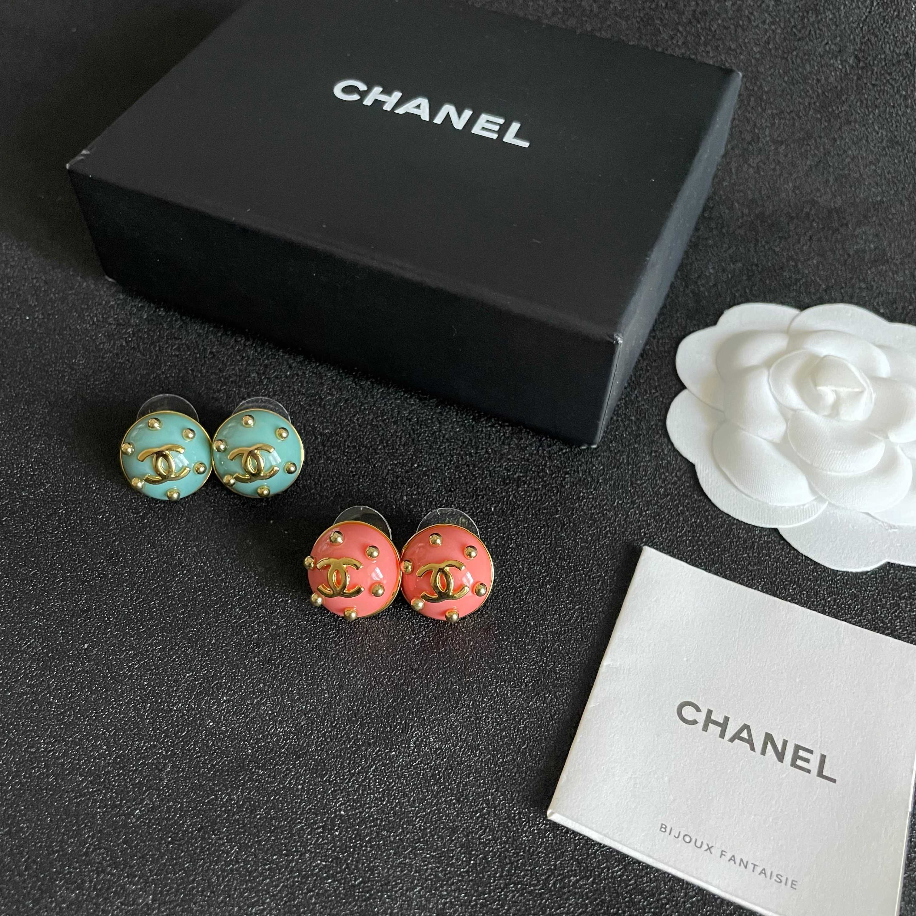 Chanel CC Logo Stud Earrings earrings Gold-tone metal with coral pink enamel 1 5cm diameter