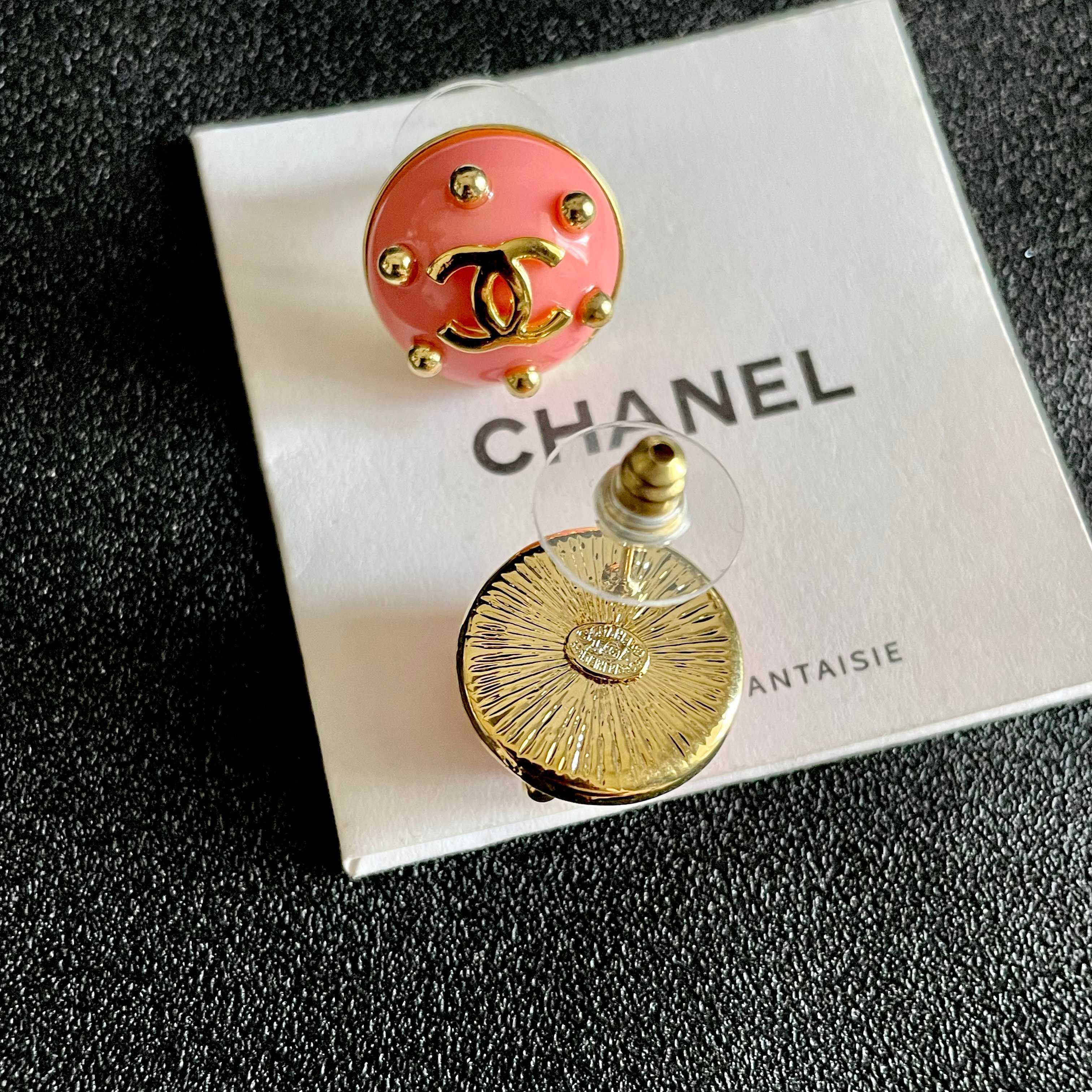Chanel CC Logo Stud Earrings earrings Gold-tone metal with coral pink enamel 1 5cm diameter