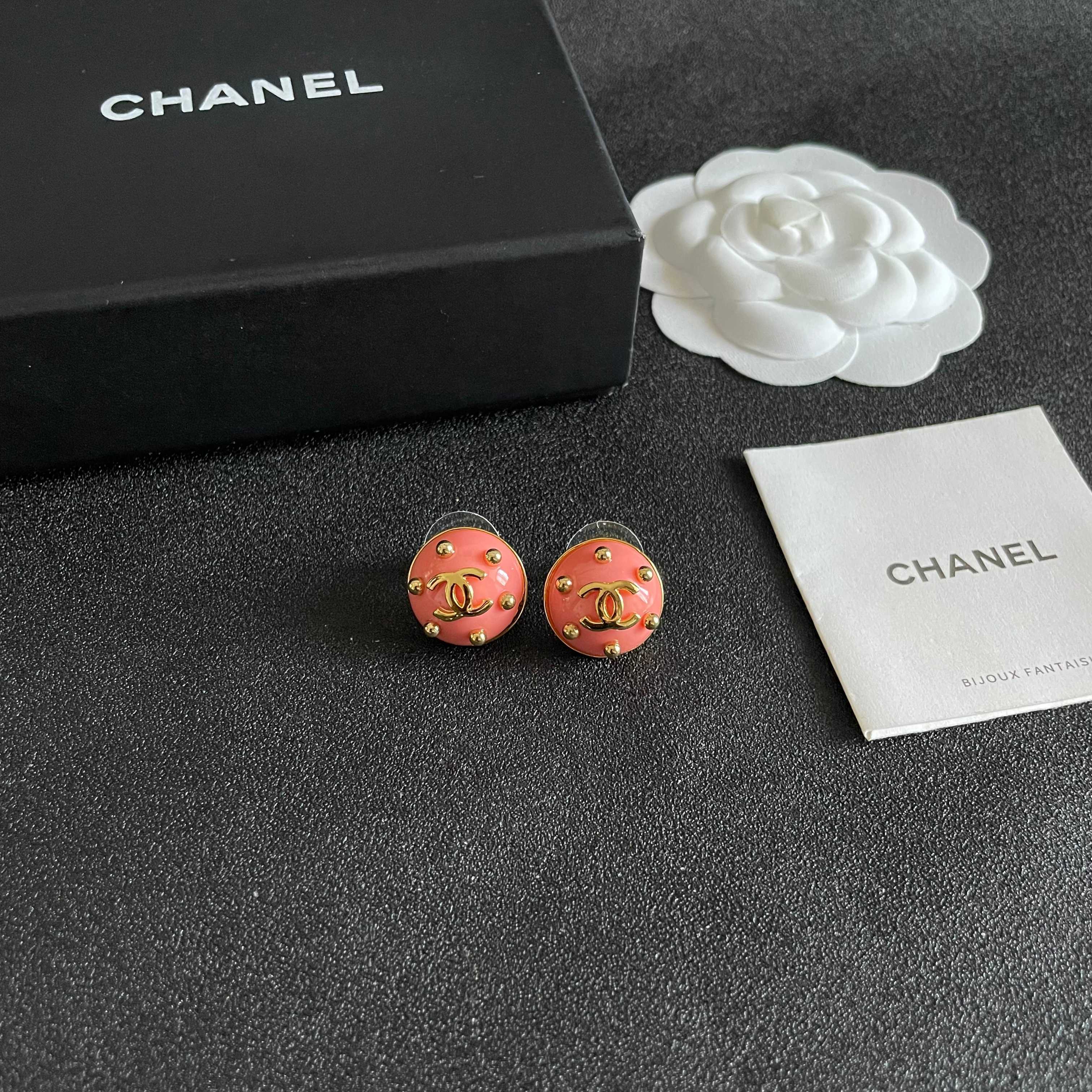 Chanel CC Logo Stud Earrings earrings Gold-tone metal with coral pink enamel 1 5cm diameter
