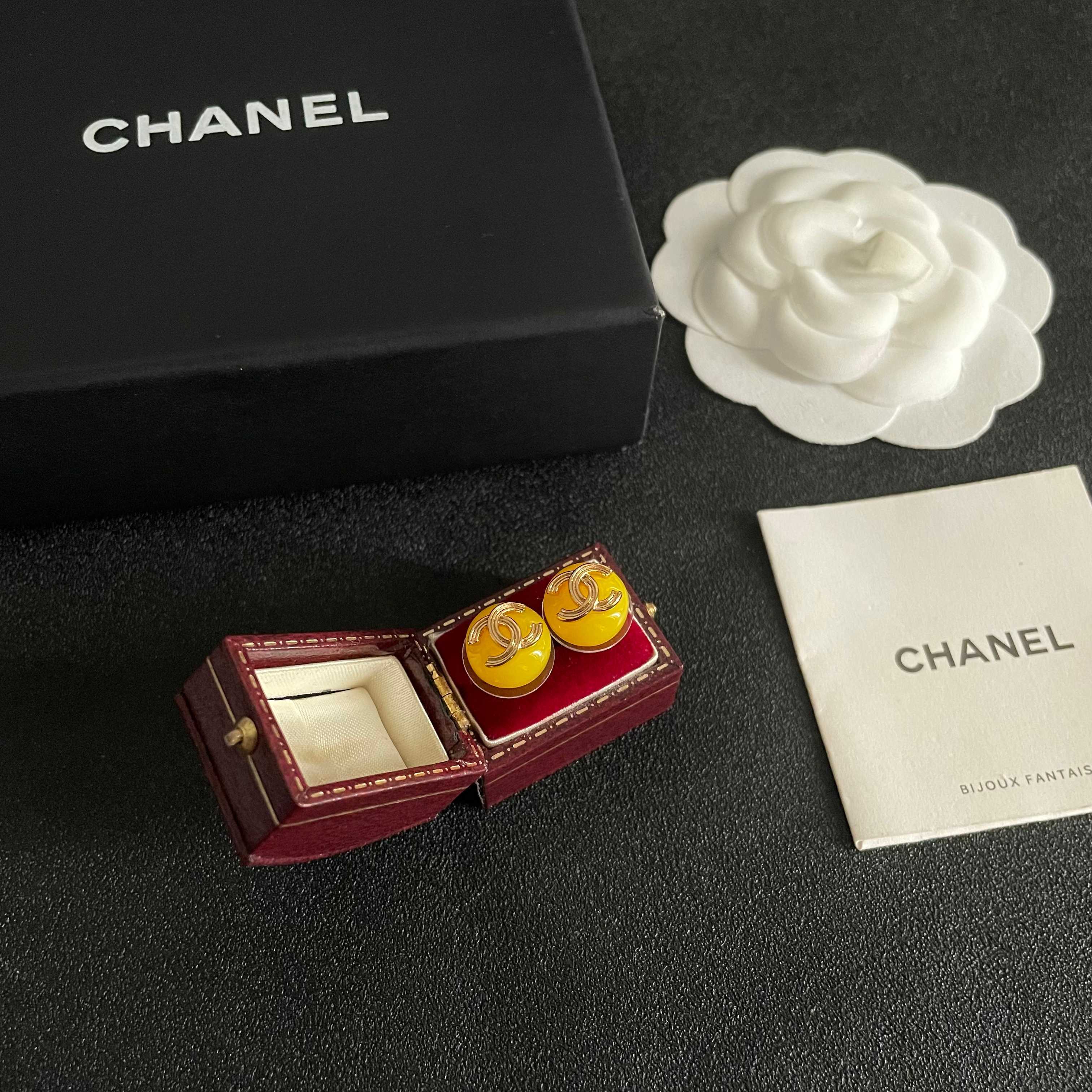 Chanel CC Logo Round Stud Earrings earrings gold-tone metal bright yellow resin 10mm diameter