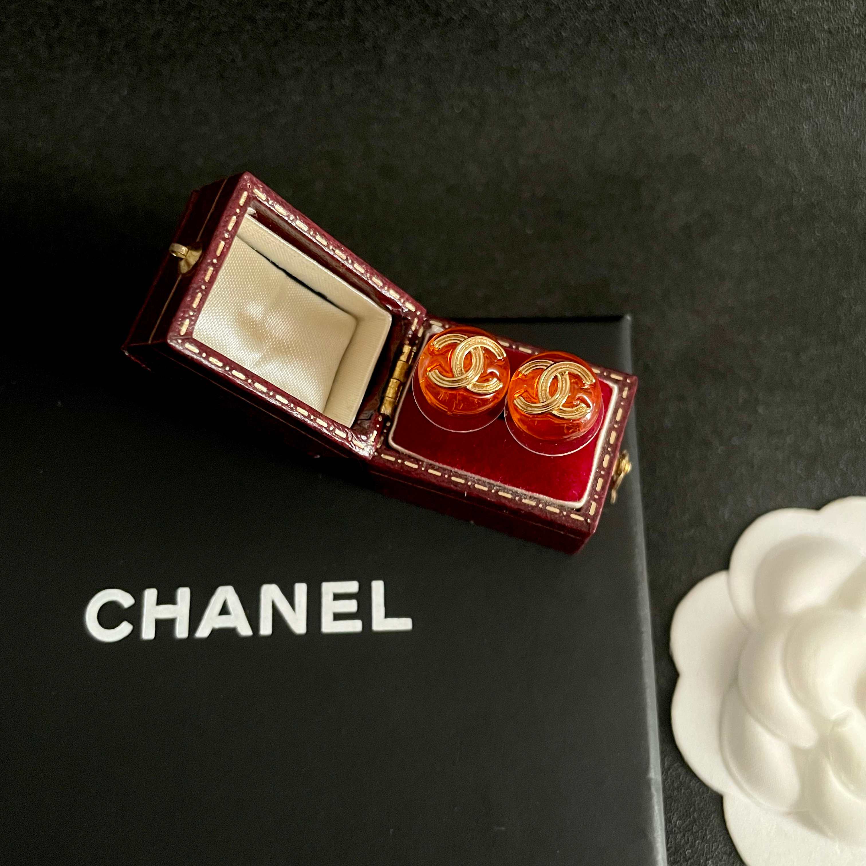 Chanel CC Logo Round Stud Earrings earrings gold-tone metal translucent orange resin 1 2cm diameter