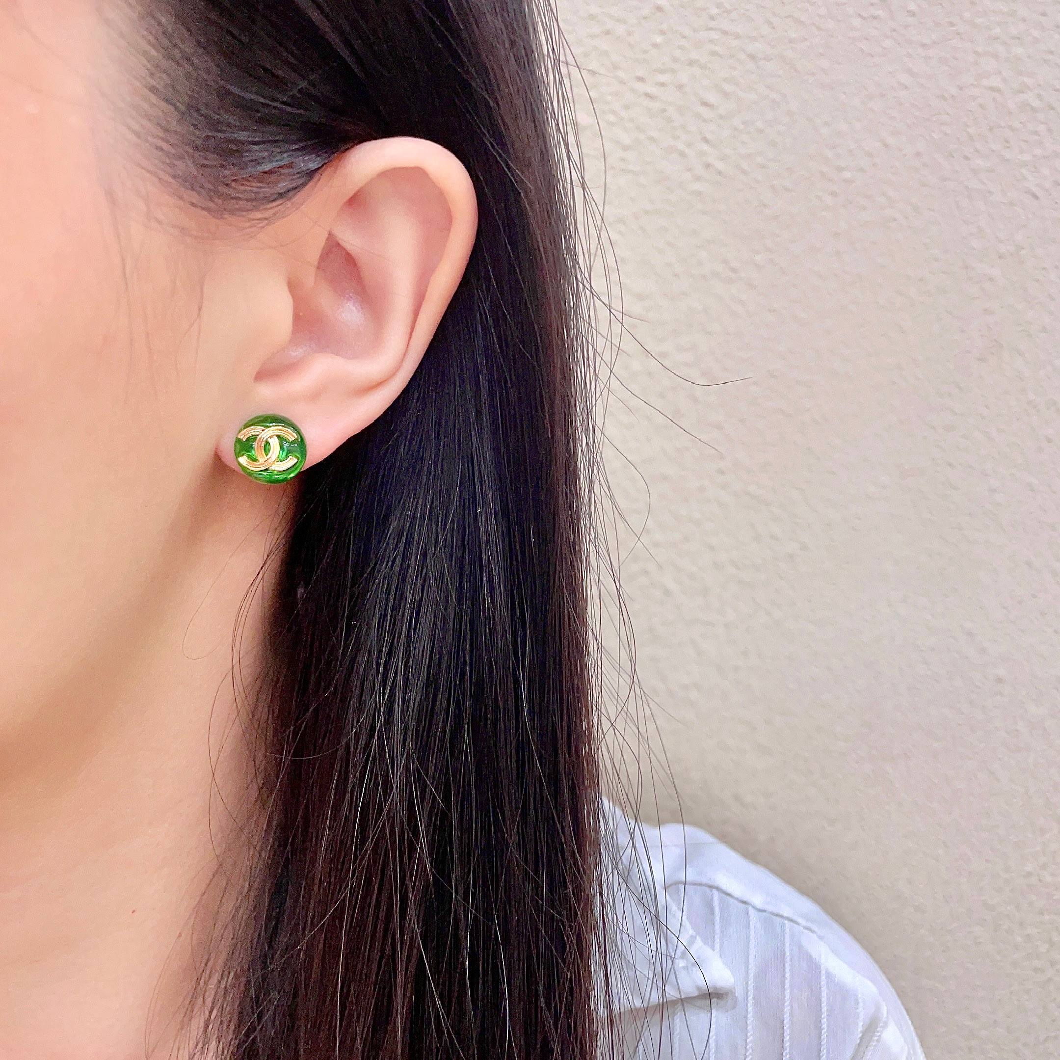 Chanel CC Logo Round Resin Stud Earrings earrings gold-tone metal translucent green resin 1 2cm diameter