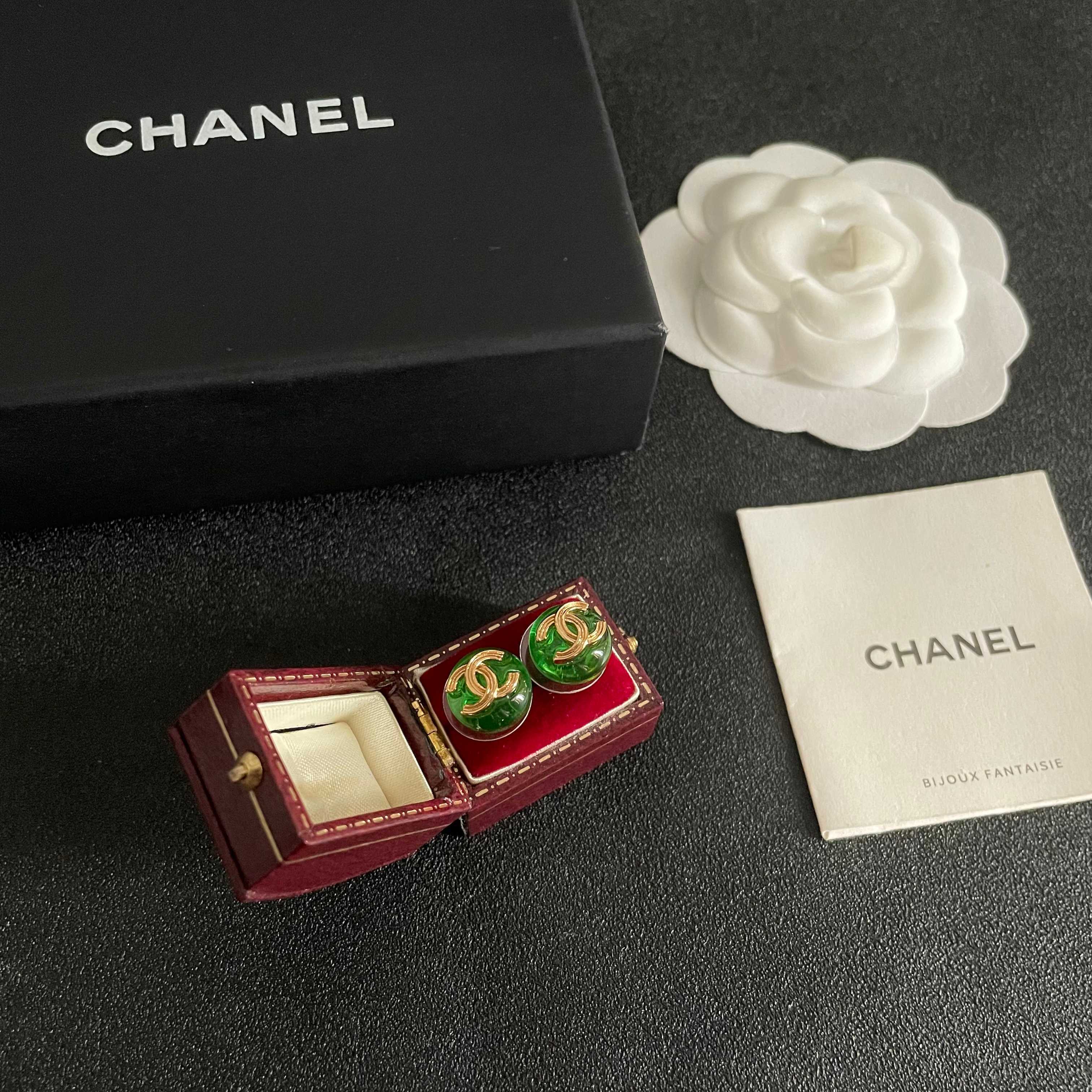 Chanel CC Logo Round Resin Stud Earrings earrings gold-tone metal translucent green resin 1 2cm diameter
