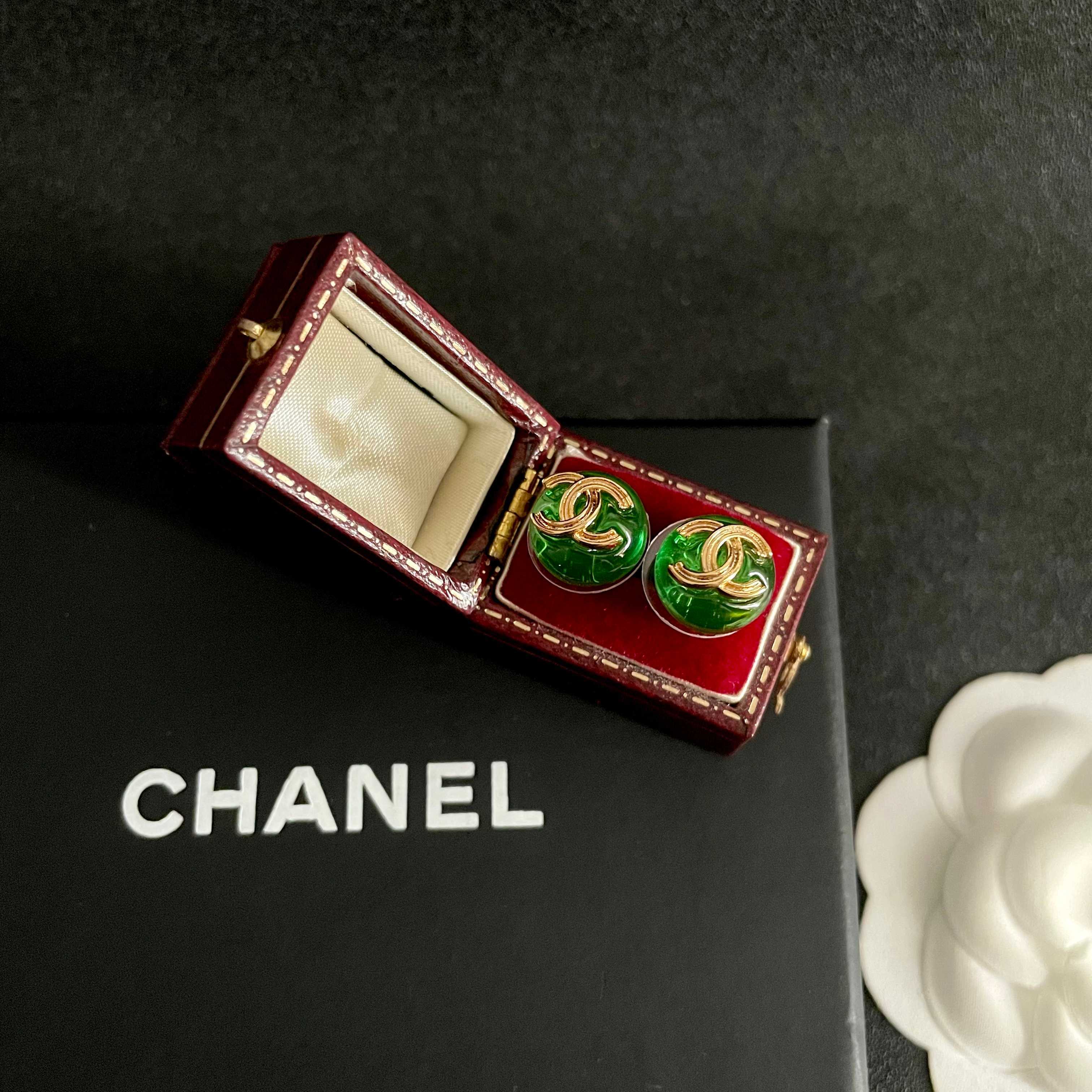 Chanel CC Logo Round Resin Stud Earrings earrings gold-tone metal translucent green resin 1 2cm diameter