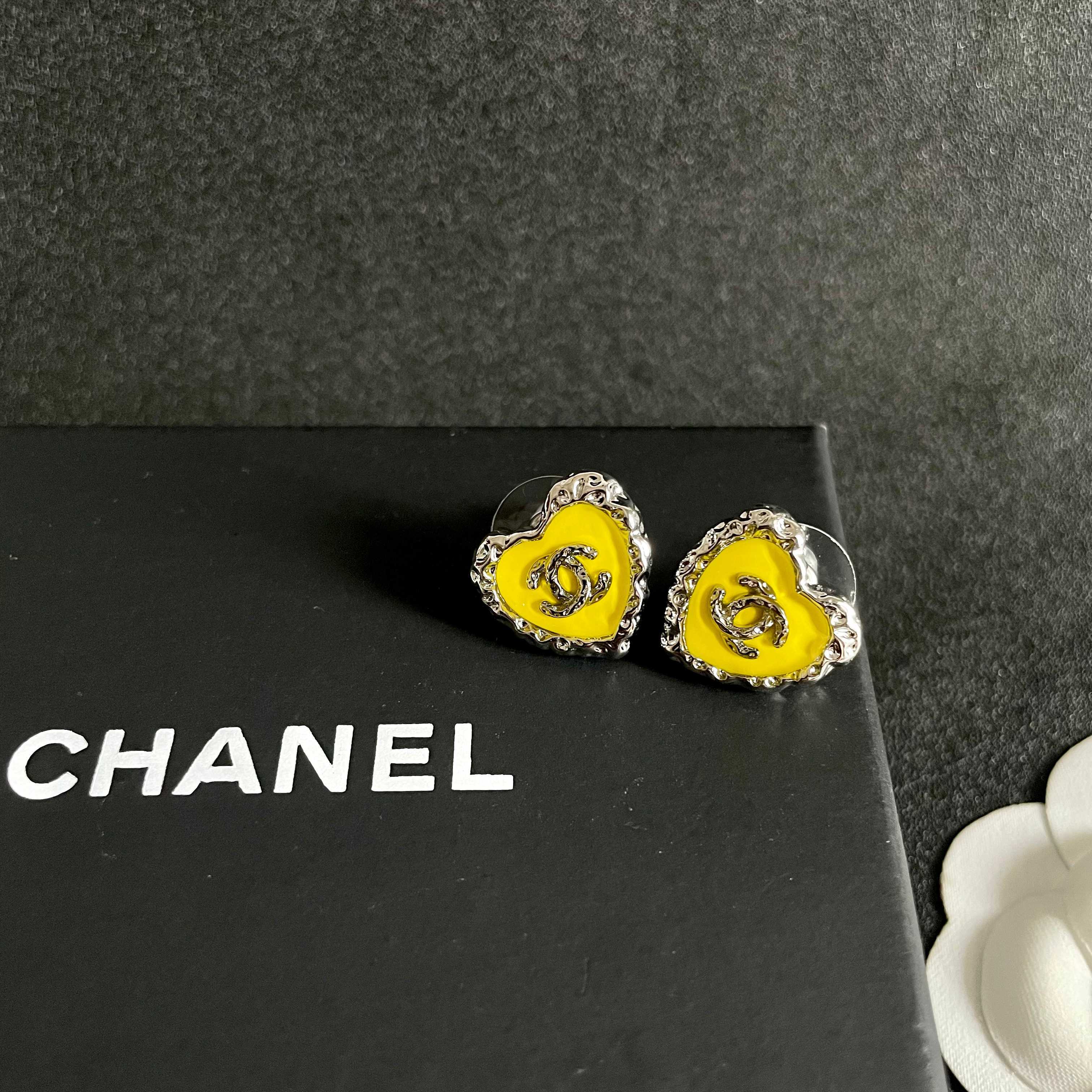 Chanel CC Heart Stud Earrings earrings silver-tone metal with bright yellow enamel 1 5cm diameter