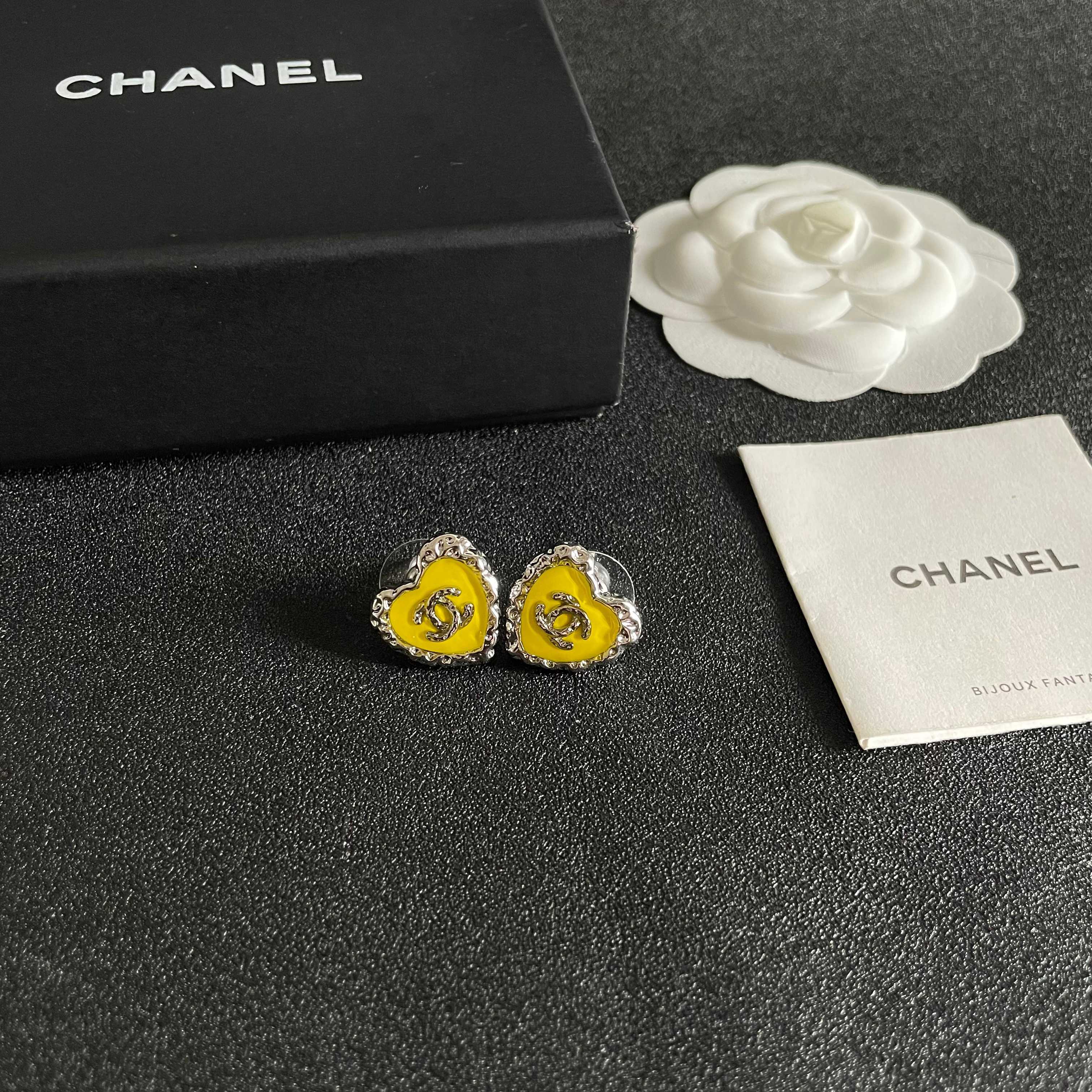 Chanel CC Heart Stud Earrings earrings silver-tone metal with bright yellow enamel 1 5cm diameter