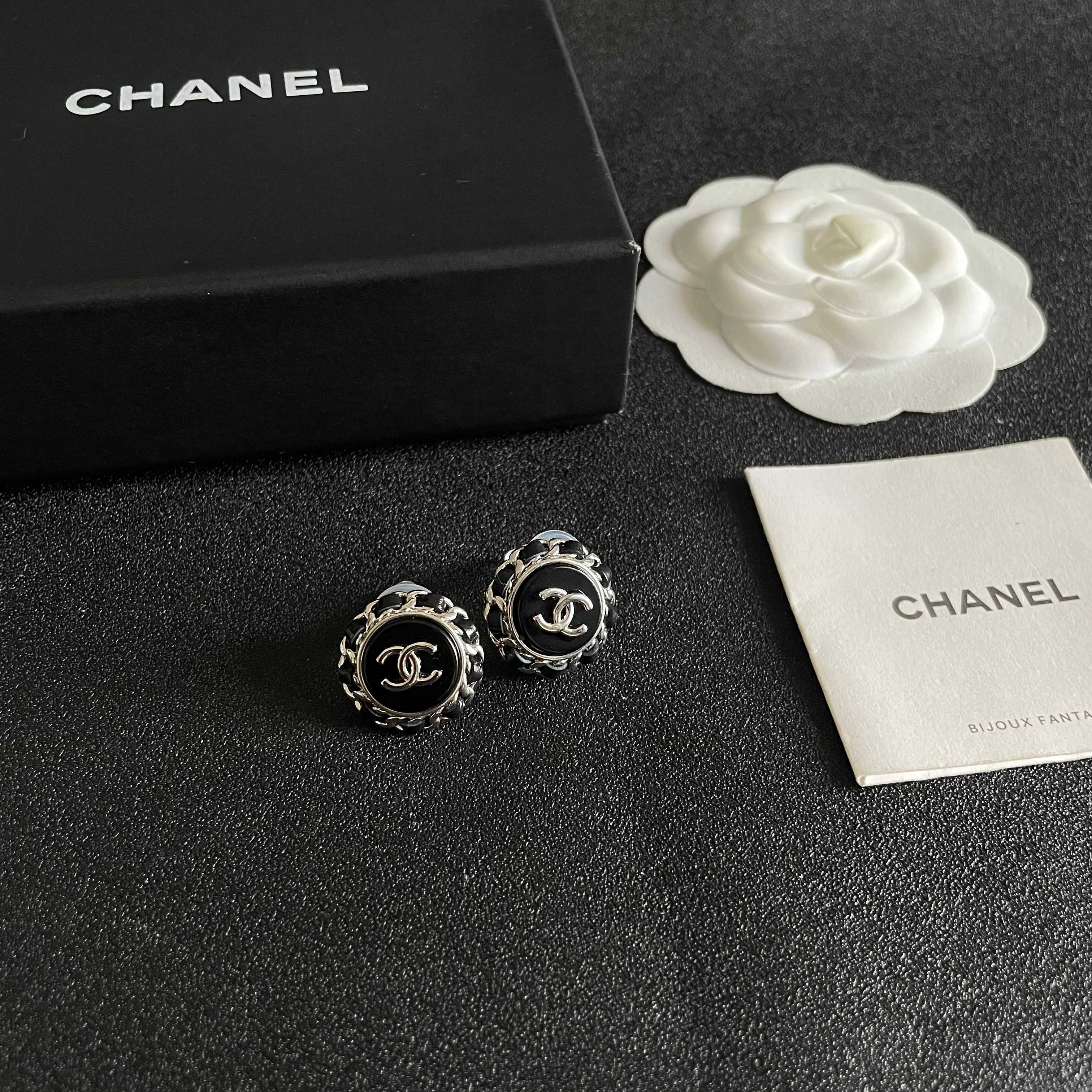 Chanel CC Logo Chain Edge Round Stud Earrings earrings silver-tone metal with black enamel center and black chain detailing 1 5cm diameter