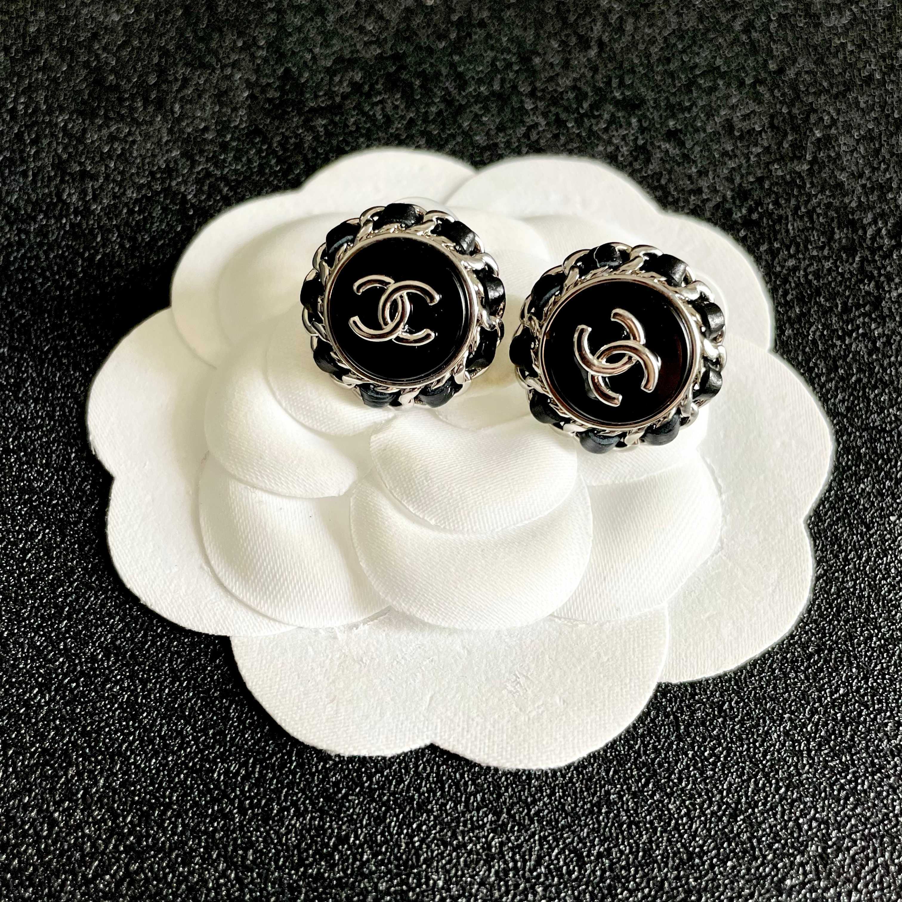Chanel CC Logo Chain Edge Round Stud Earrings earrings silver-tone metal with black enamel center and black chain detailing 1 5cm diameter