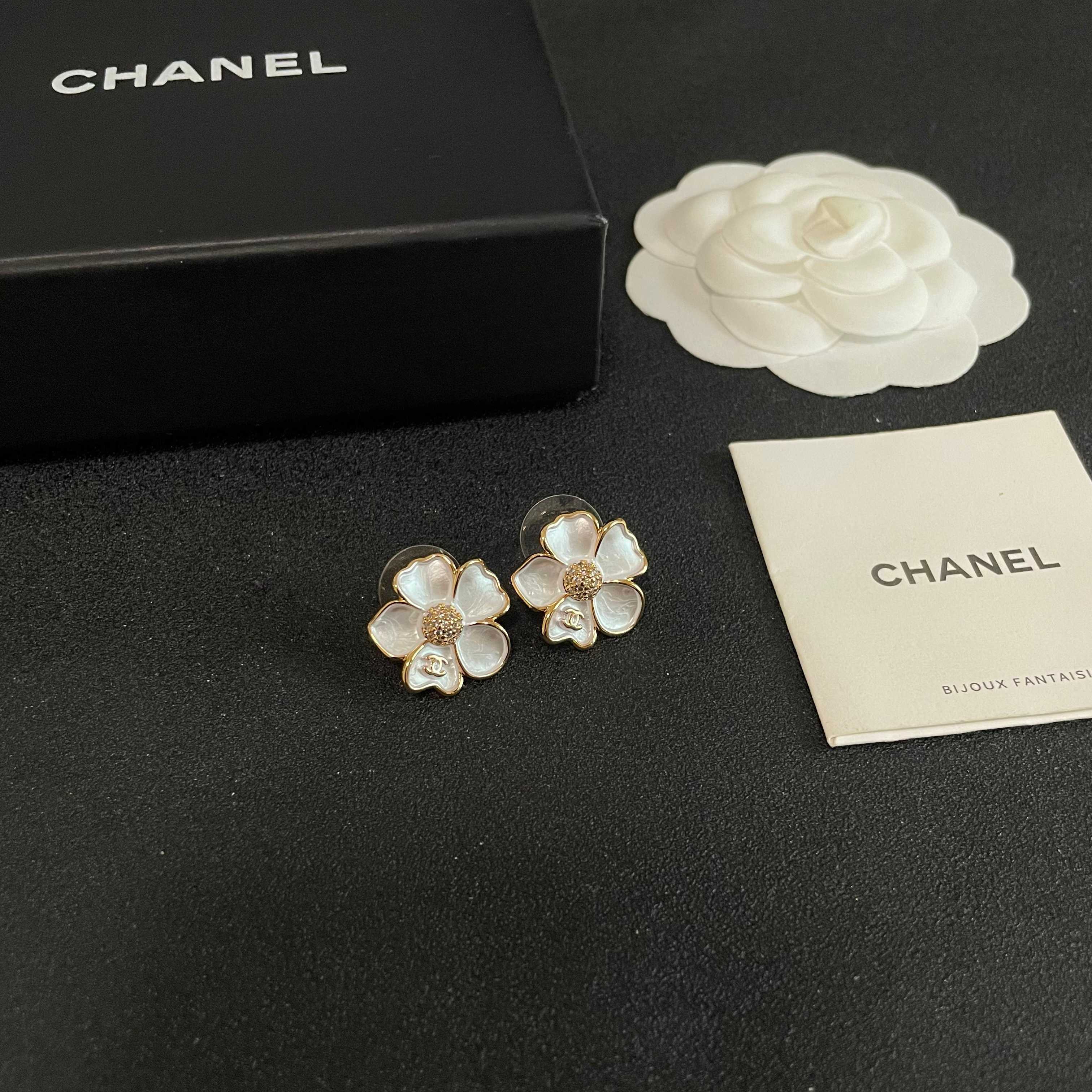 Chanel CC Camellia Flower Stud Earrings earrings Gold-tone metal white mother-of-pearl effect petals clear crystal accents 1 5cm diameter
