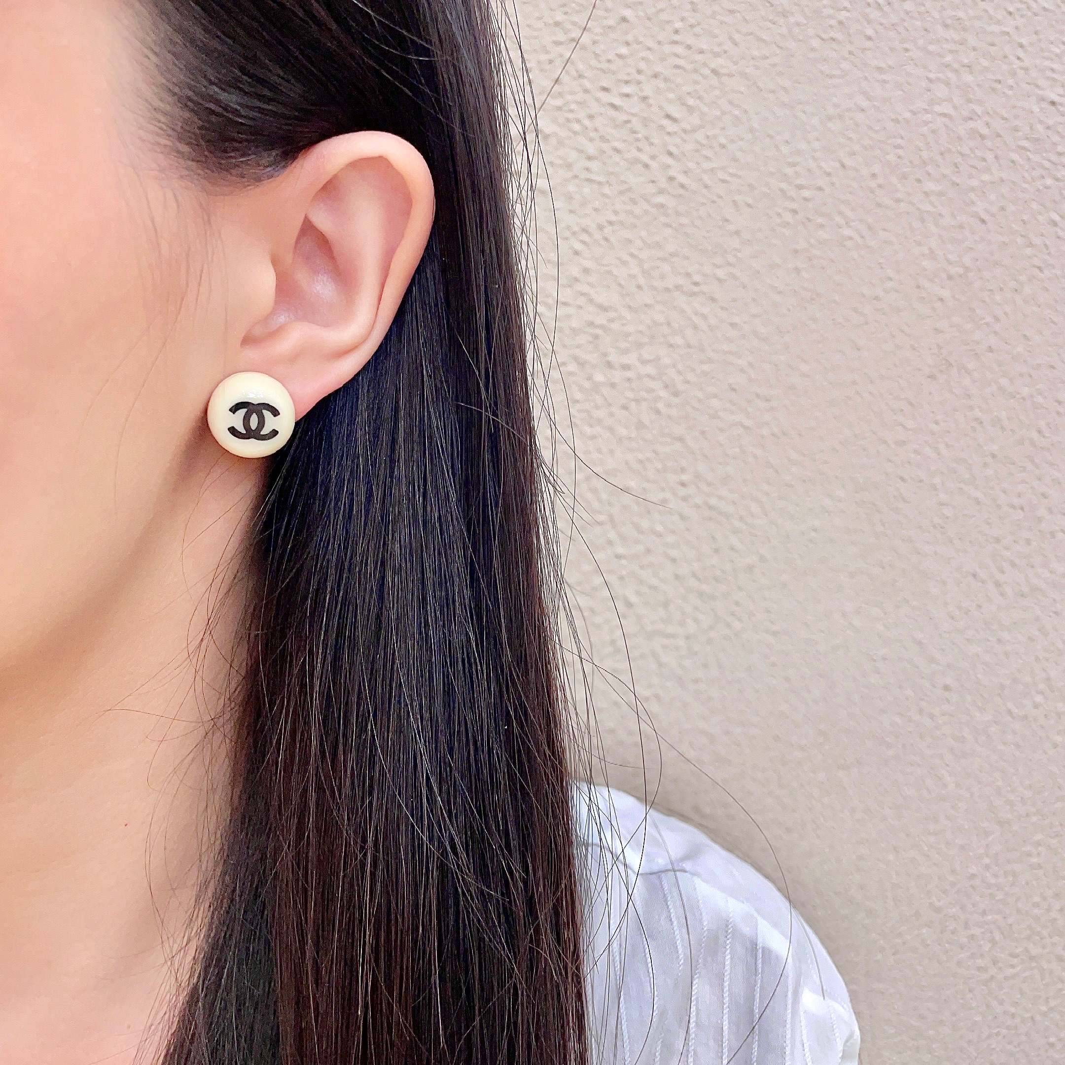 Chanel CC Logo Round Stud Earrings earrings Cream ivory resin with black interlocking CC logo 1 2cm diameter