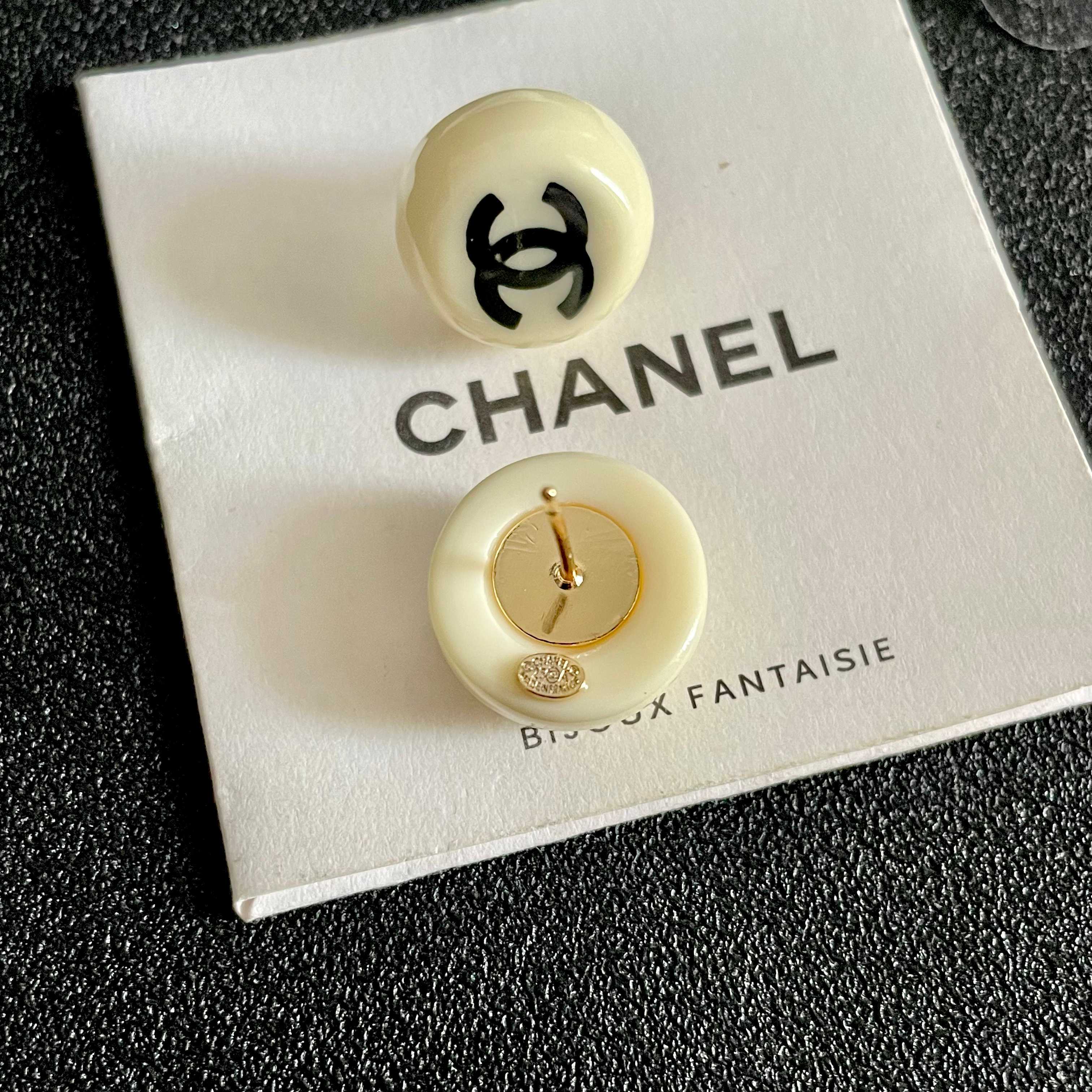 Chanel CC Logo Round Stud Earrings earrings Cream ivory resin with black interlocking CC logo 1 2cm diameter