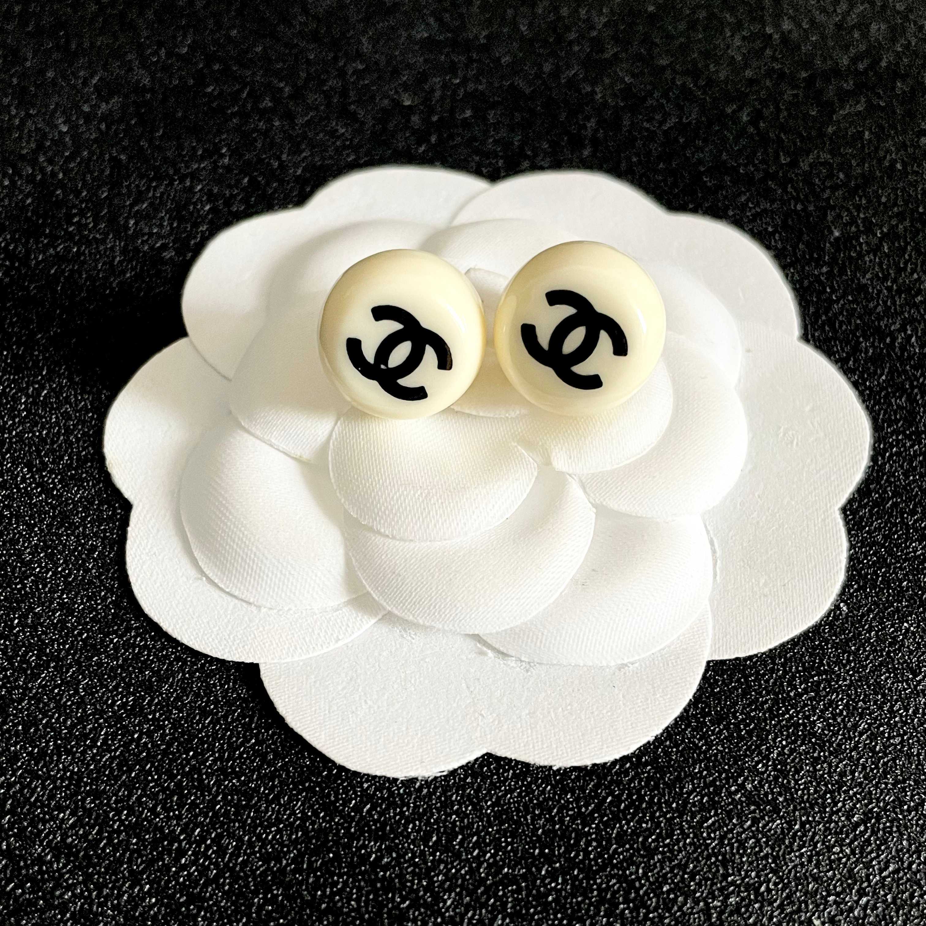Chanel CC Logo Round Stud Earrings earrings Cream ivory resin with black interlocking CC logo 1 2cm diameter