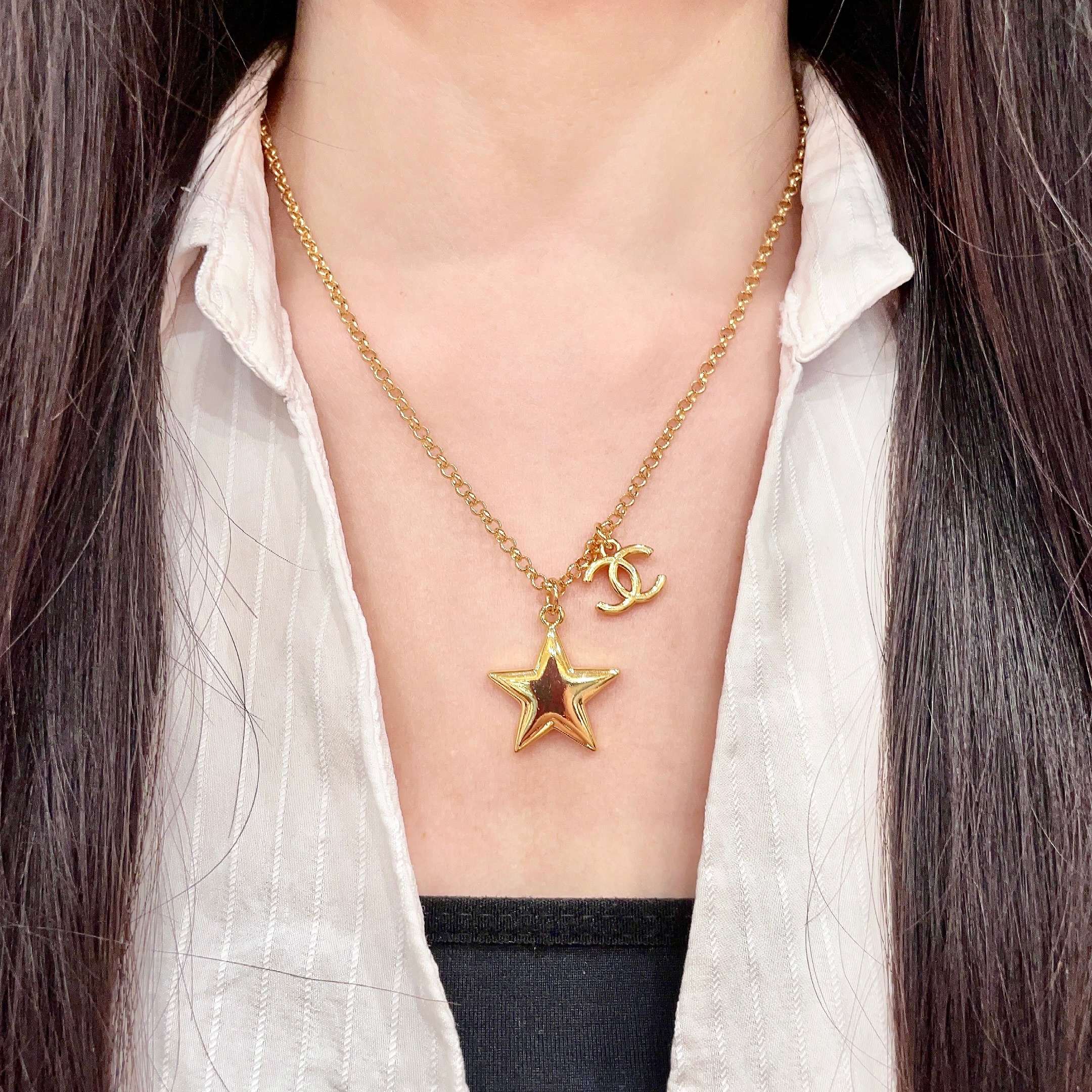 Chanel CC Star Pendant Necklace necklace Gold-tone metal silver-tone variant also available no gemstones 42cm