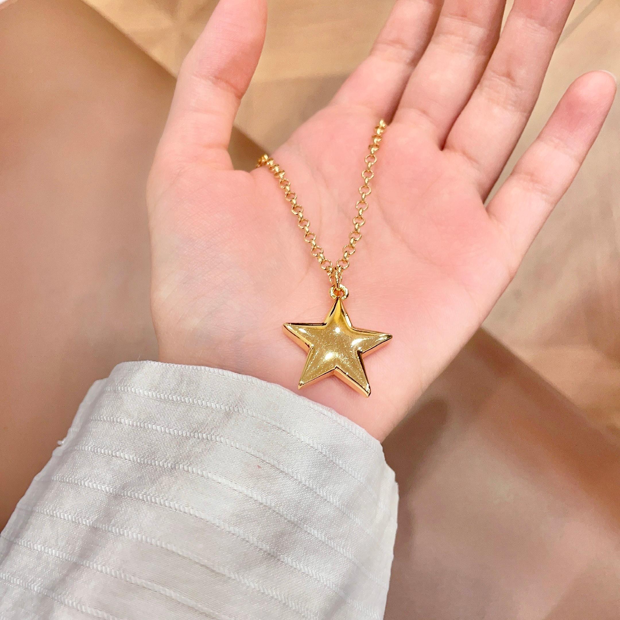 Chanel CC Star Pendant Necklace necklace Gold-tone metal silver-tone variant also available no gemstones 42cm