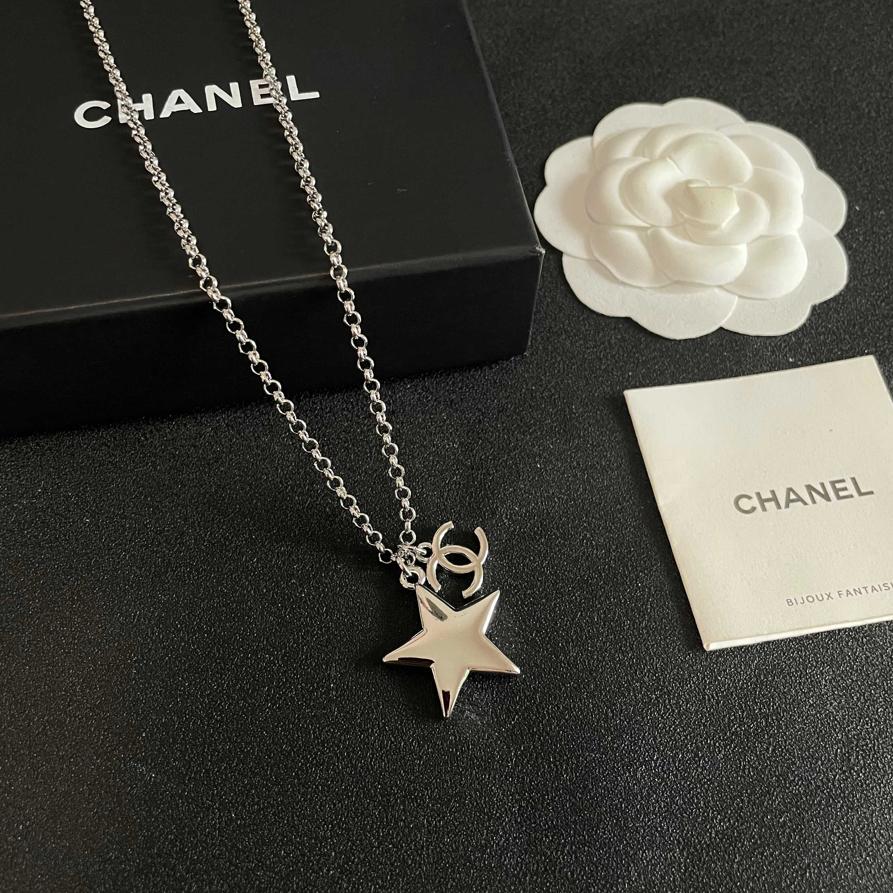 Chanel CC Star Pendant Necklace necklace silver tone metal 42cm